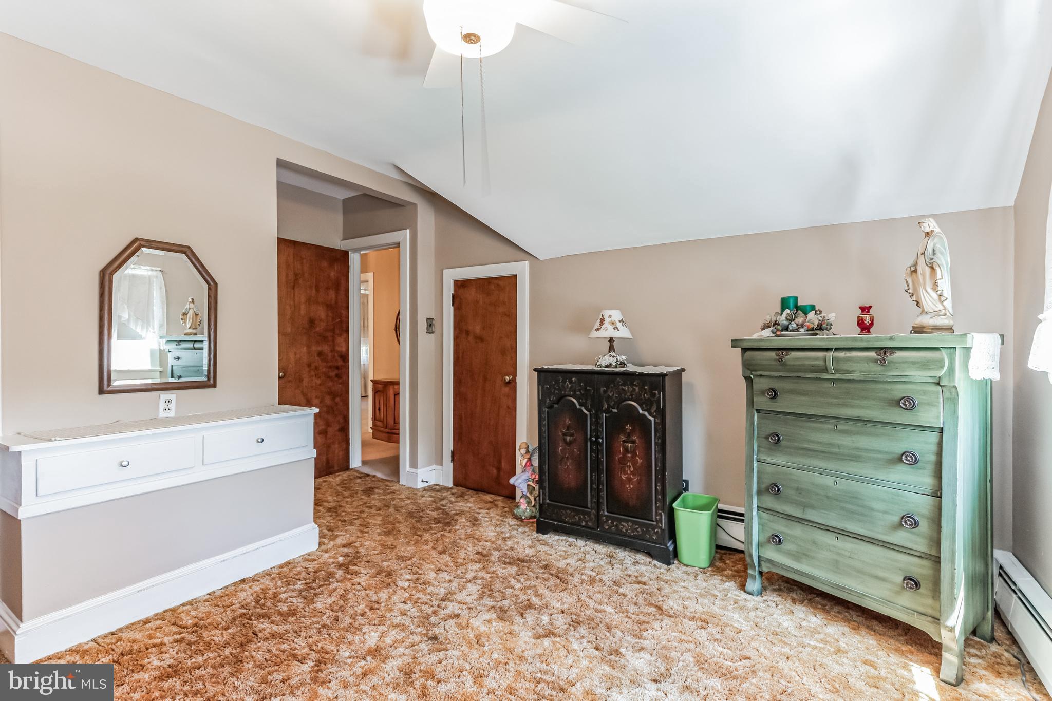 207 Radcliffe Road Glenside, PA 19038 - Photo 12 of 33 1st fl Bedroom