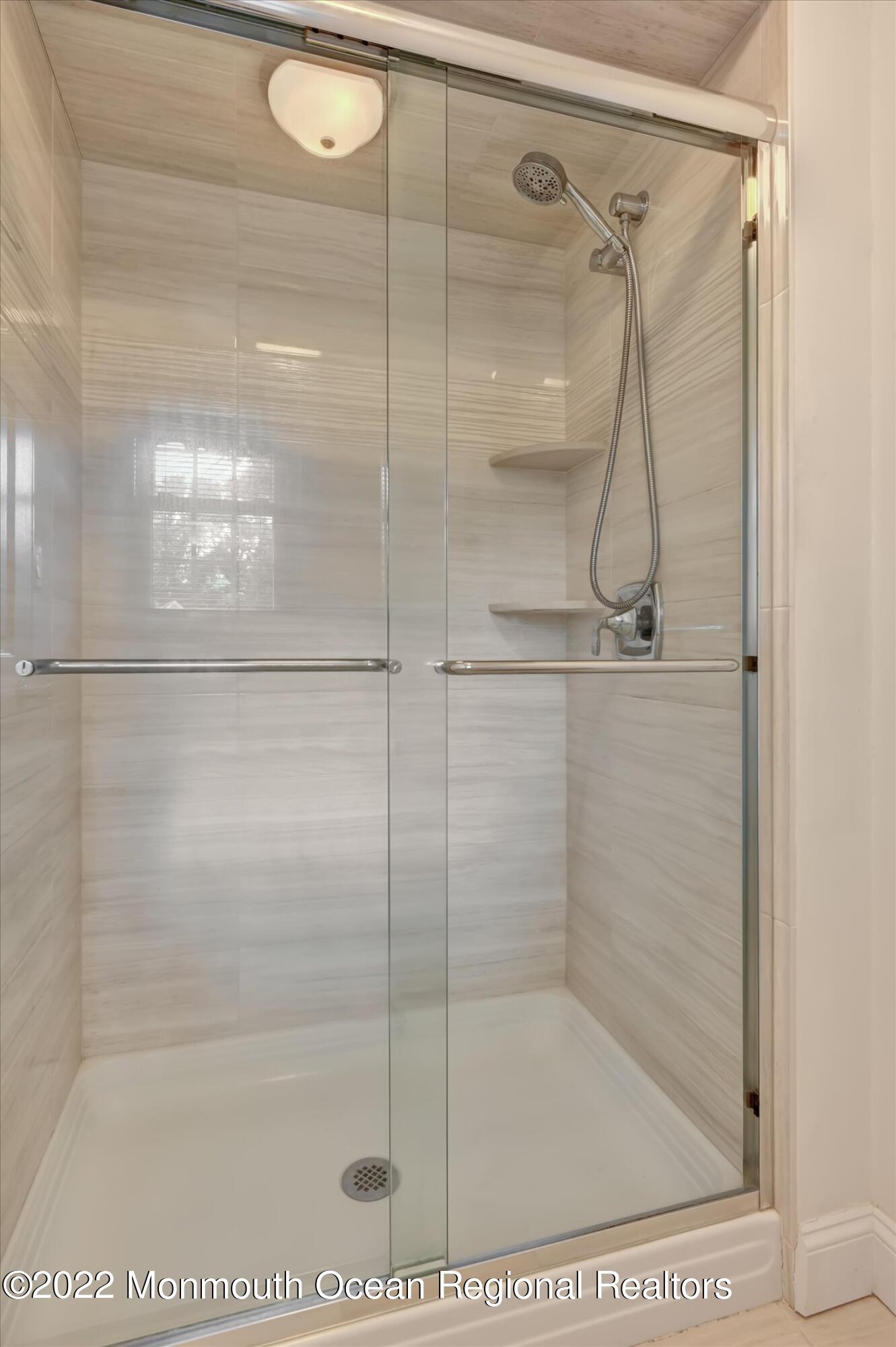 3 Cambridge Road Holmdel, NJ 07733 - Photo 19 of 31 Primary Bath