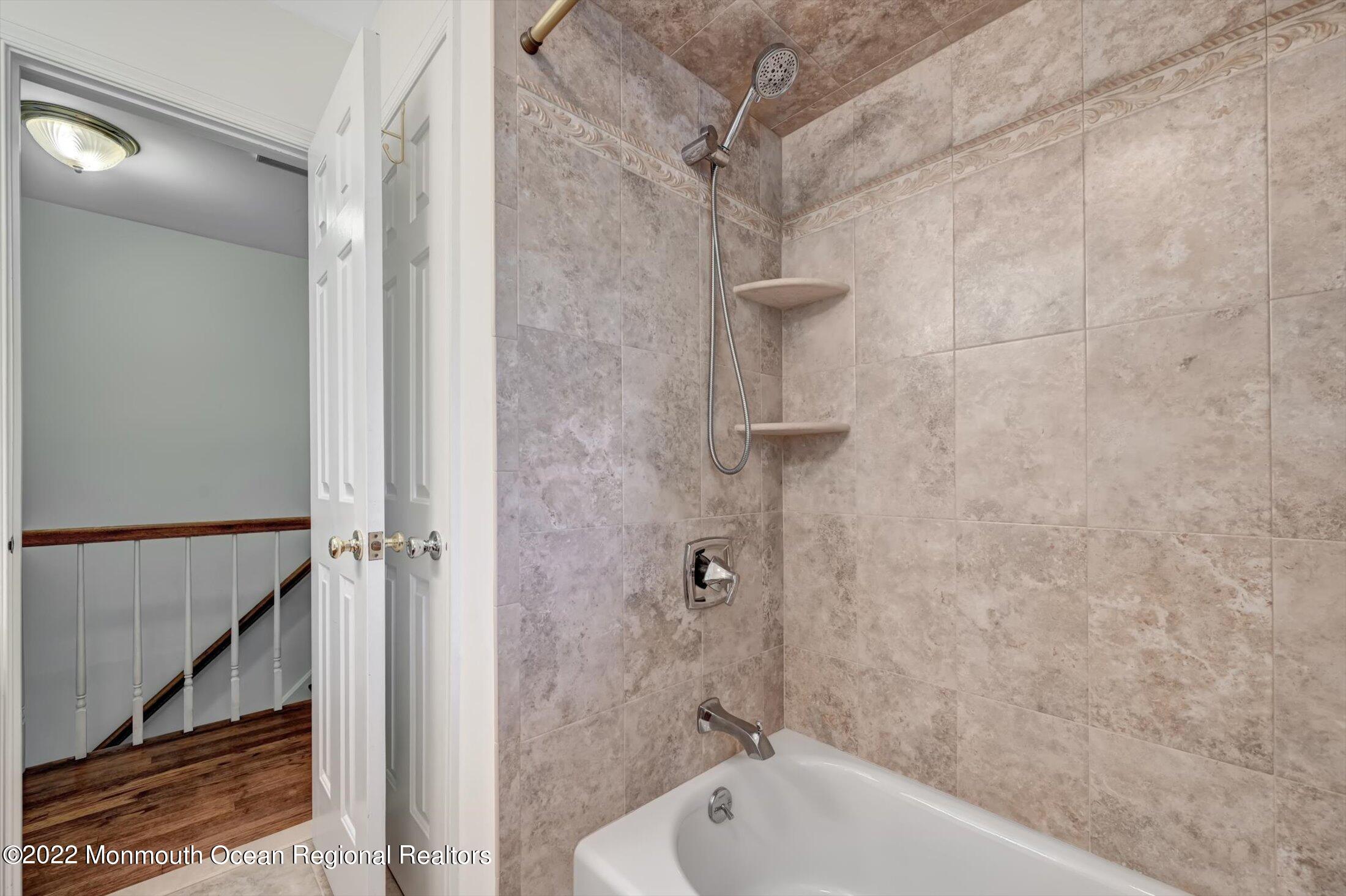 3 Cambridge Road Holmdel, NJ 07733 - Photo 25 of 31 Hall Bath