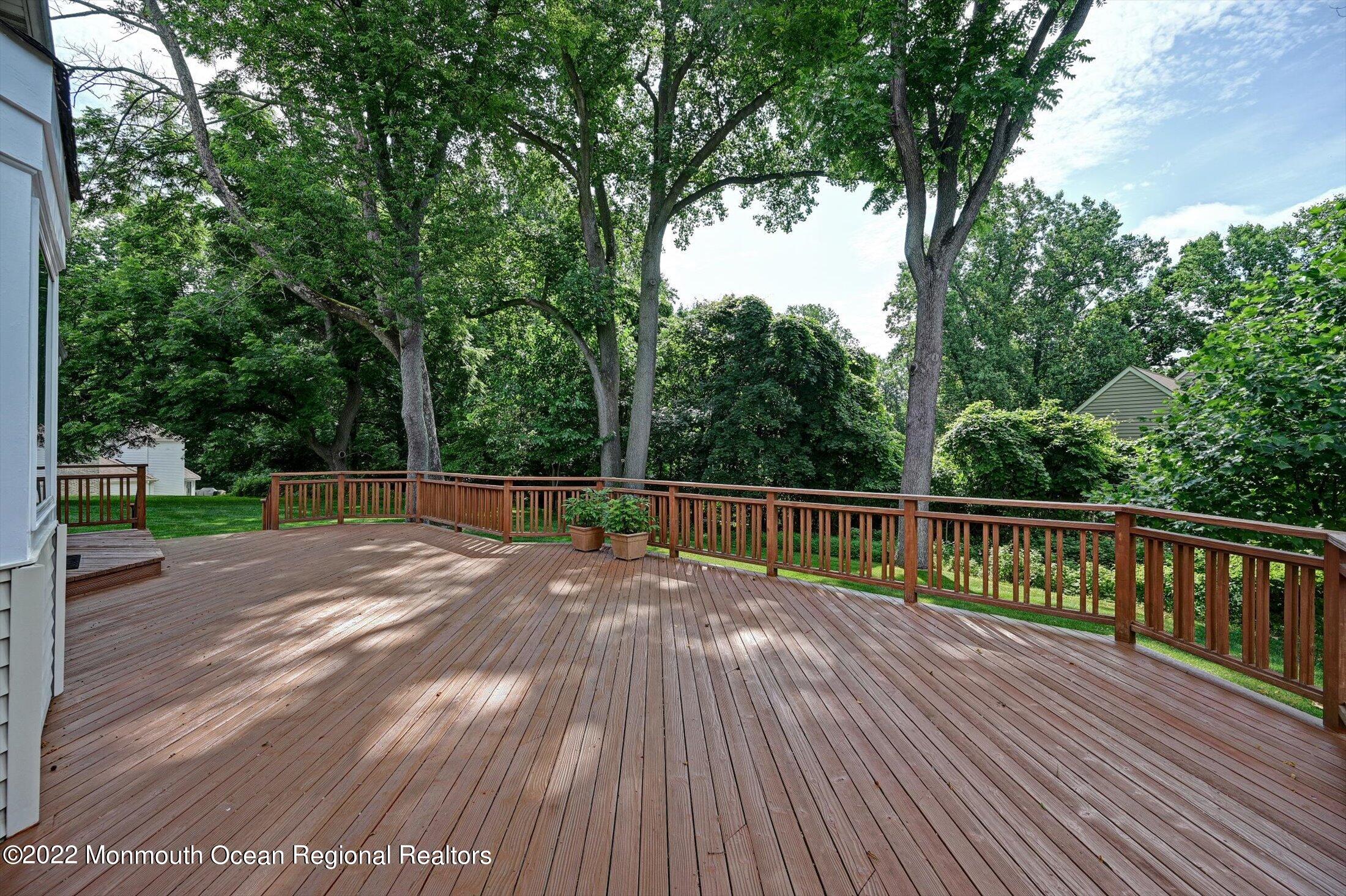3 Cambridge Road Holmdel, NJ 07733 - Photo 28 of 31 Deck