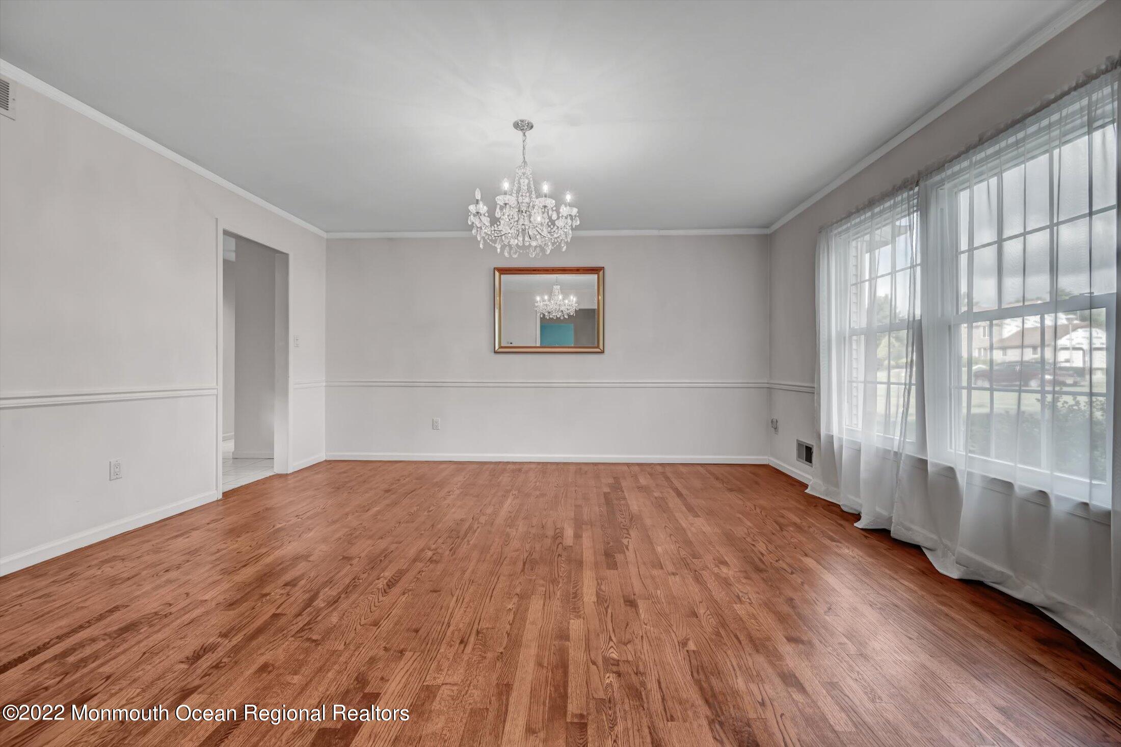 3 Cambridge Road Holmdel, NJ 07733 - Photo 6 of 31 Dining Room