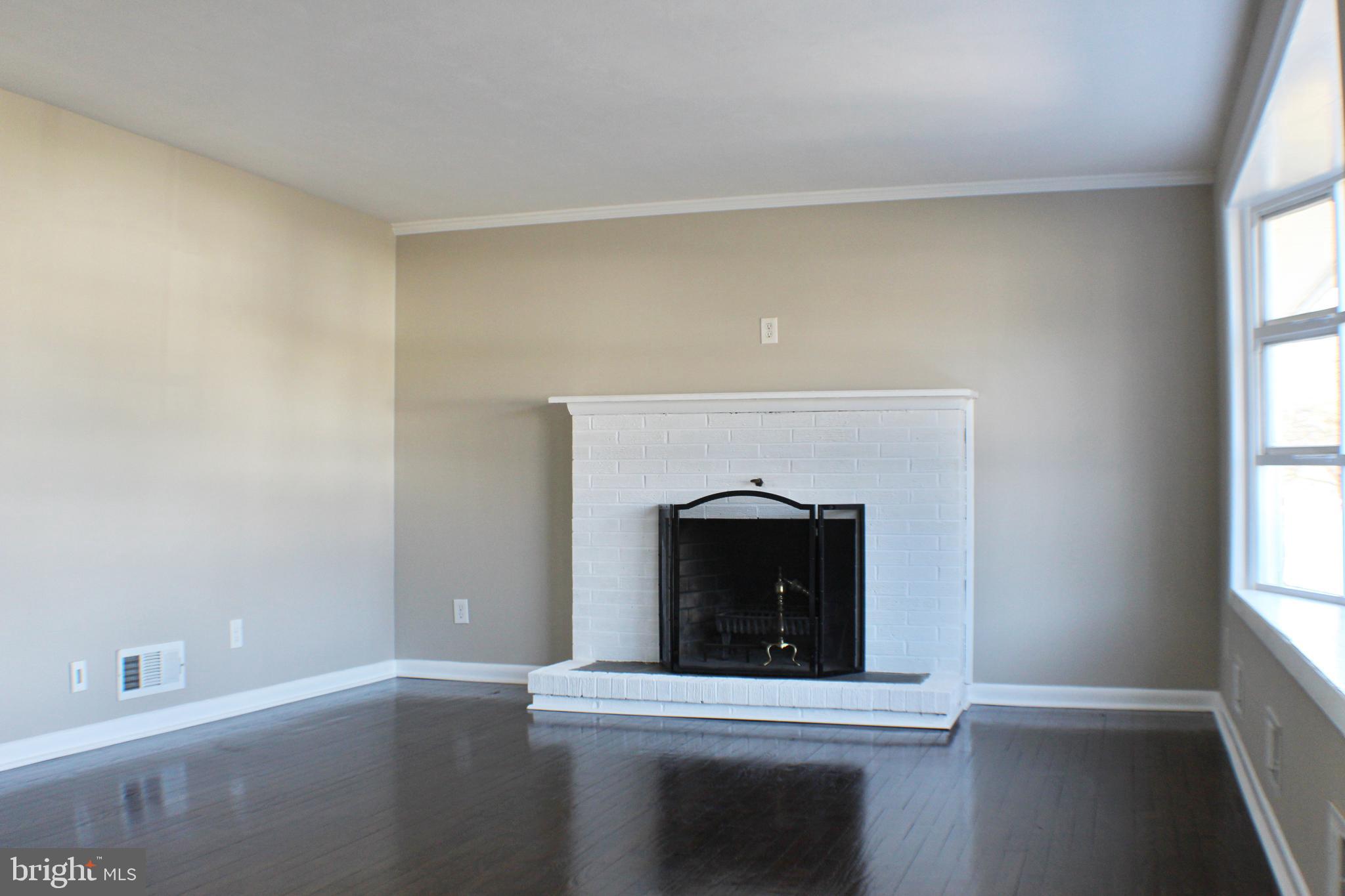 27 Cranbrook Road Hamilton, NJ 08690 - Photo 2 of 17