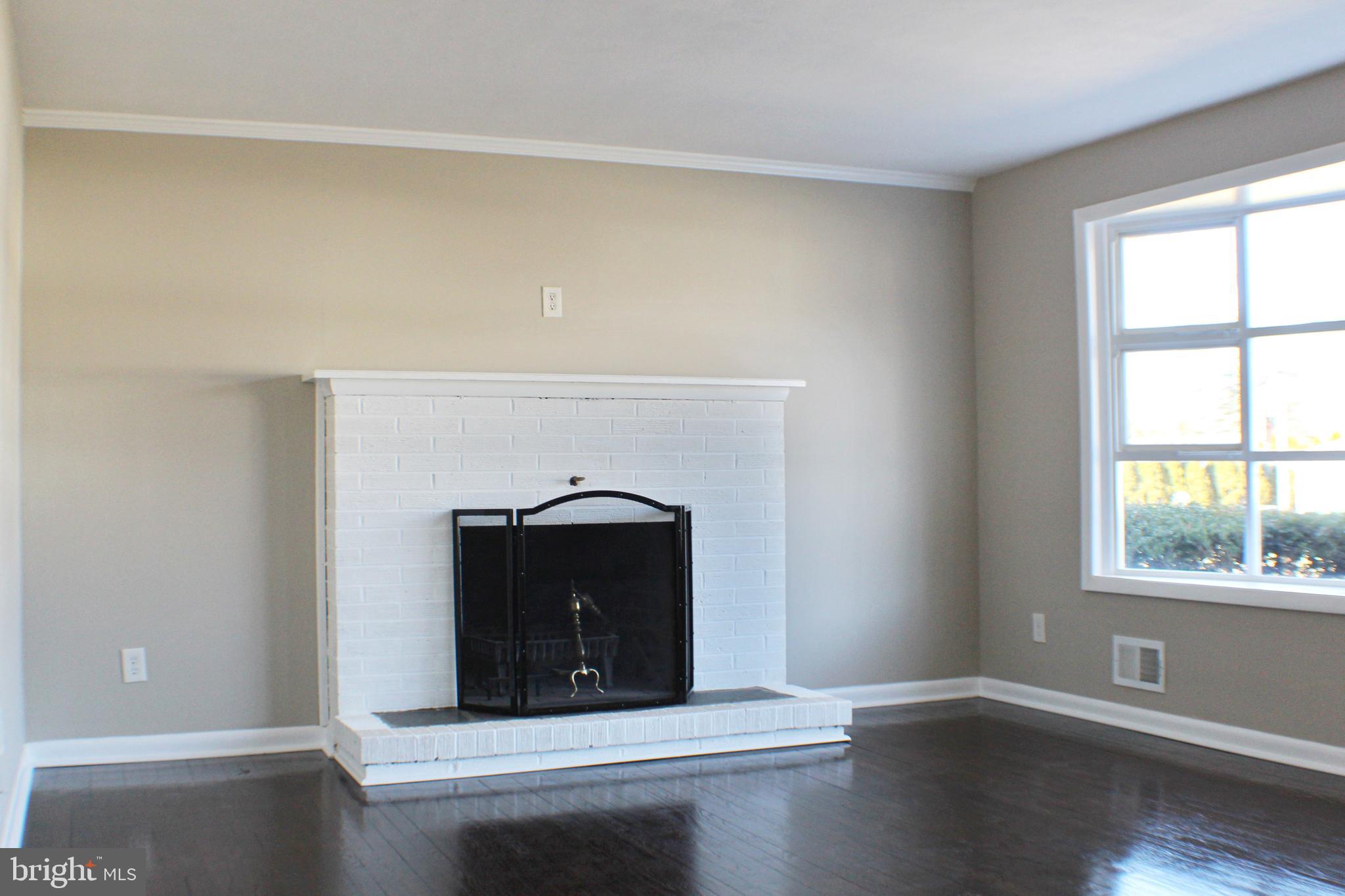 27 Cranbrook Road Hamilton, NJ 08690 - Photo 3 of 17