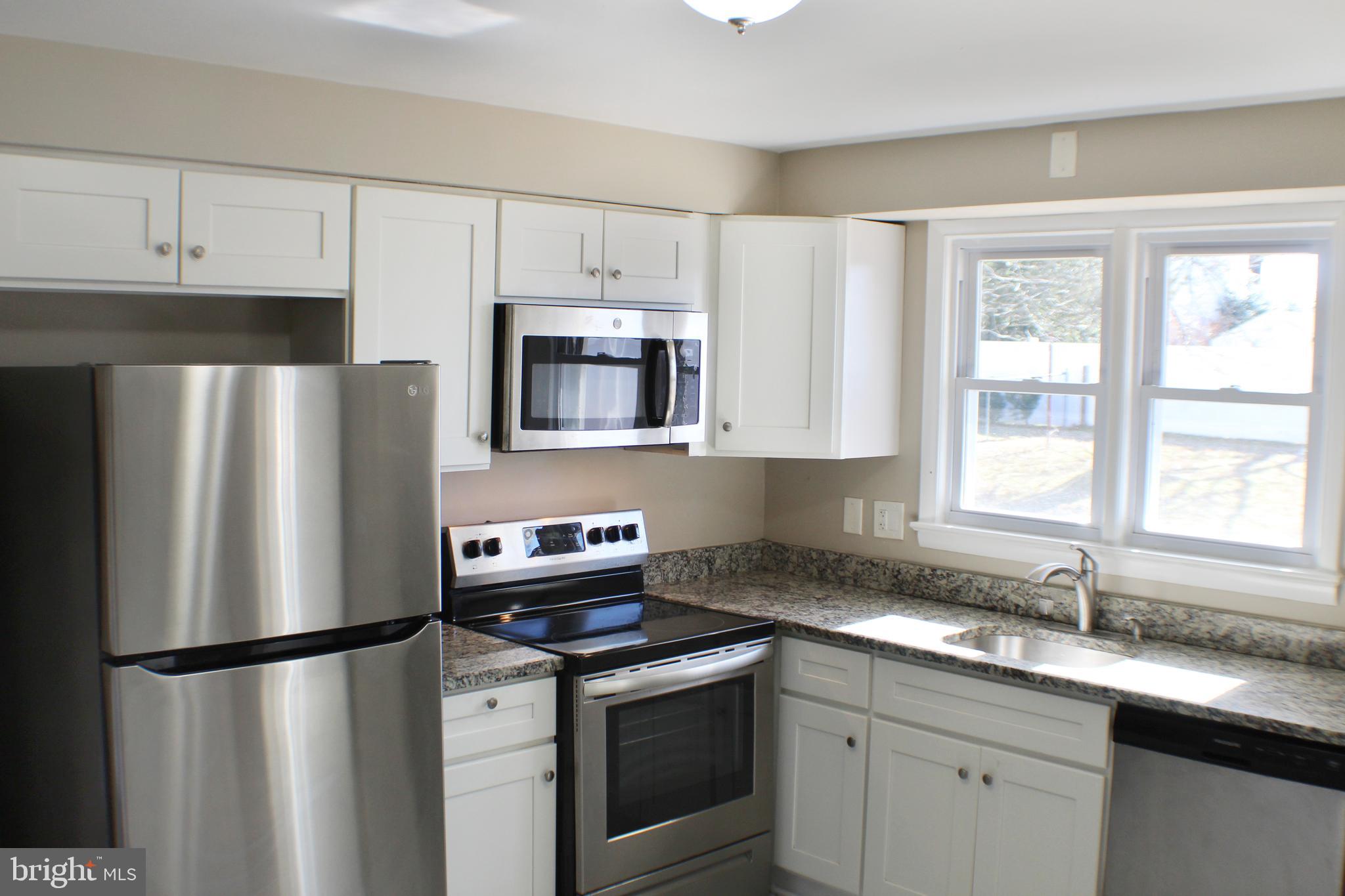 27 Cranbrook Road Hamilton, NJ 08690 - Photo 6 of 17