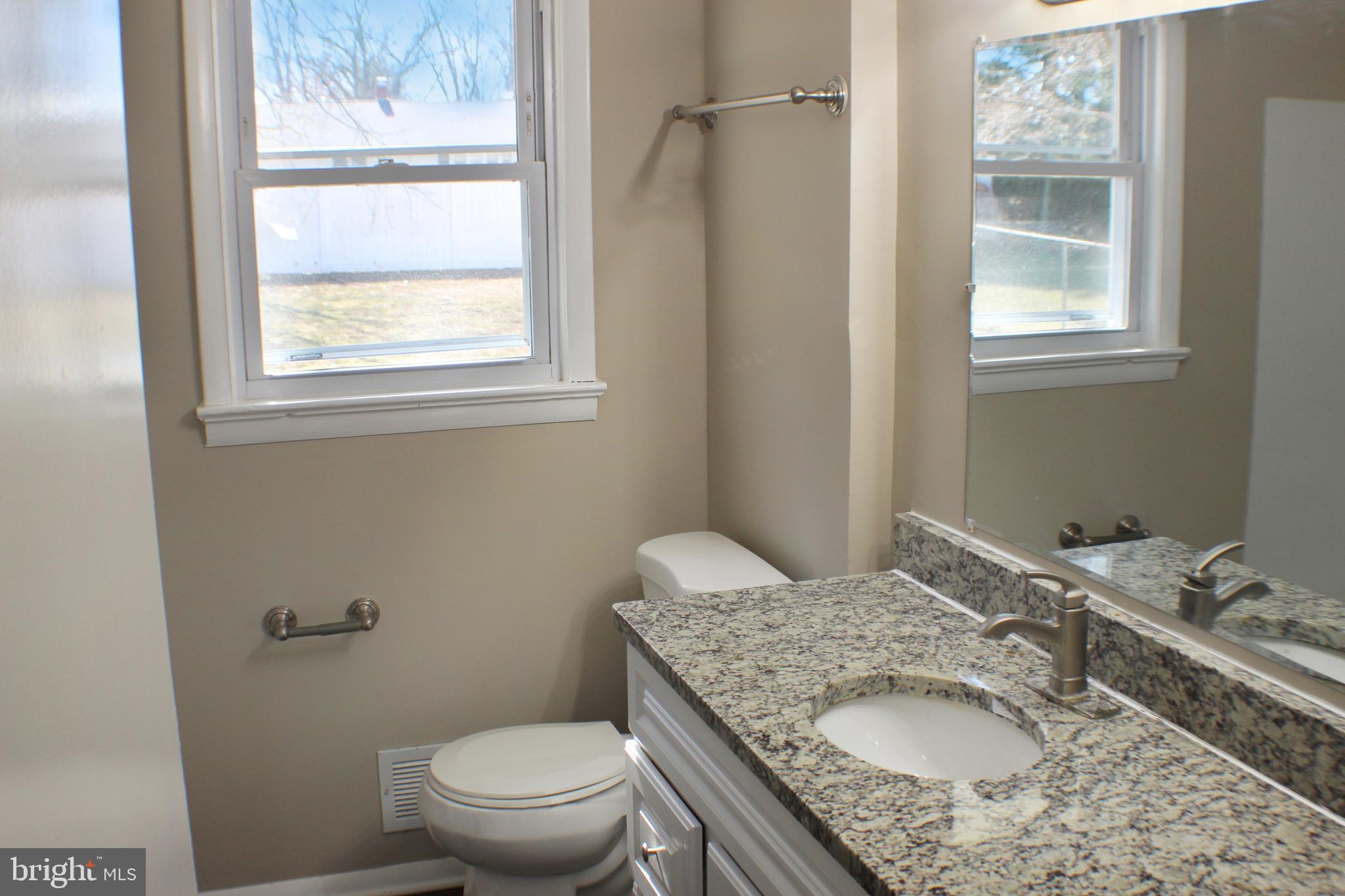 27 Cranbrook Road Hamilton, NJ 08690 - Photo 9 of 17