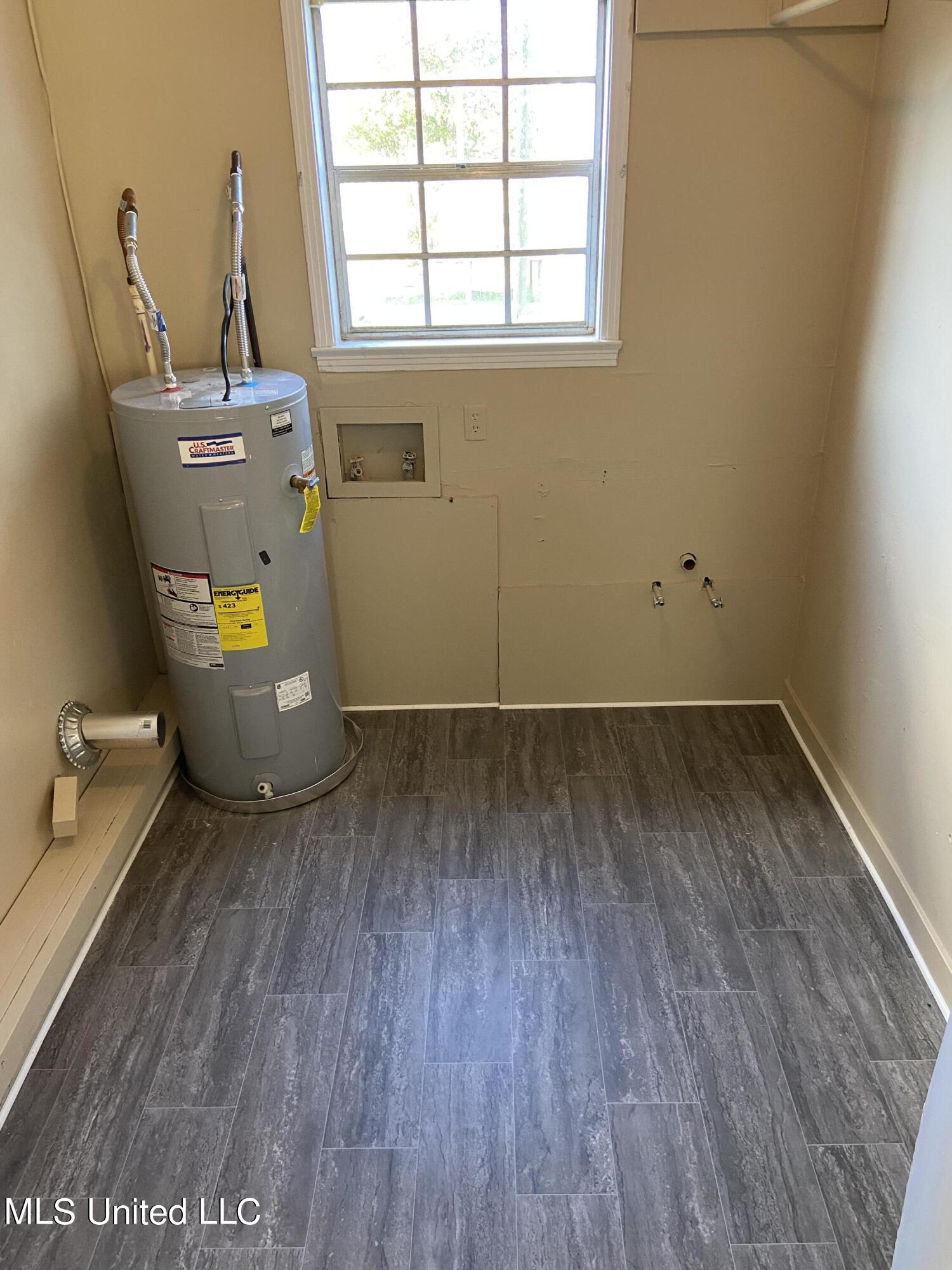 12090 Newton County Martin Road Collinsville, MS 39325 - Photo 13 of 22 IMG_3865