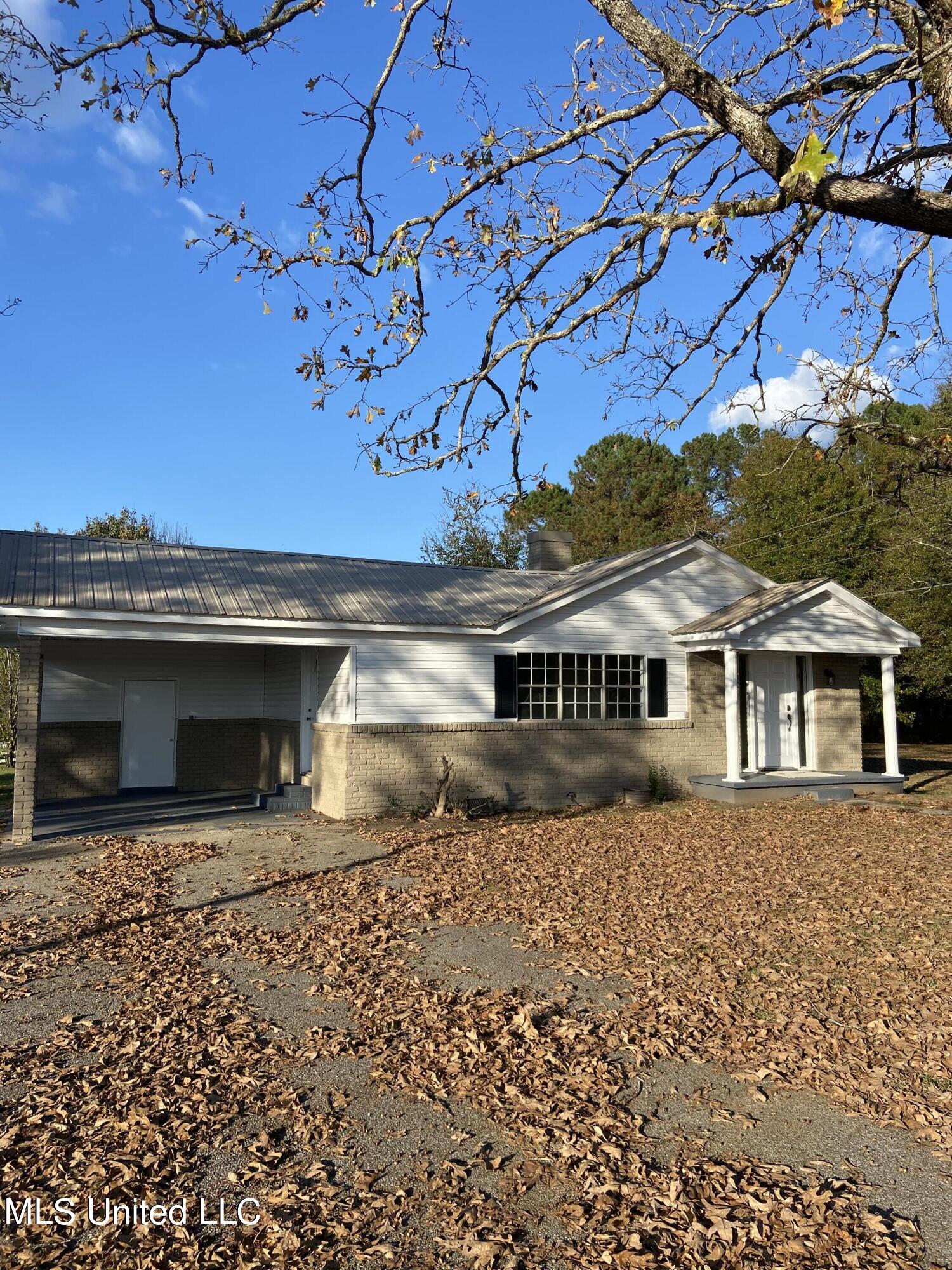 12090 Newton County Martin Road Collinsville, MS 39325 - Photo 2 of 22 IMG_3860