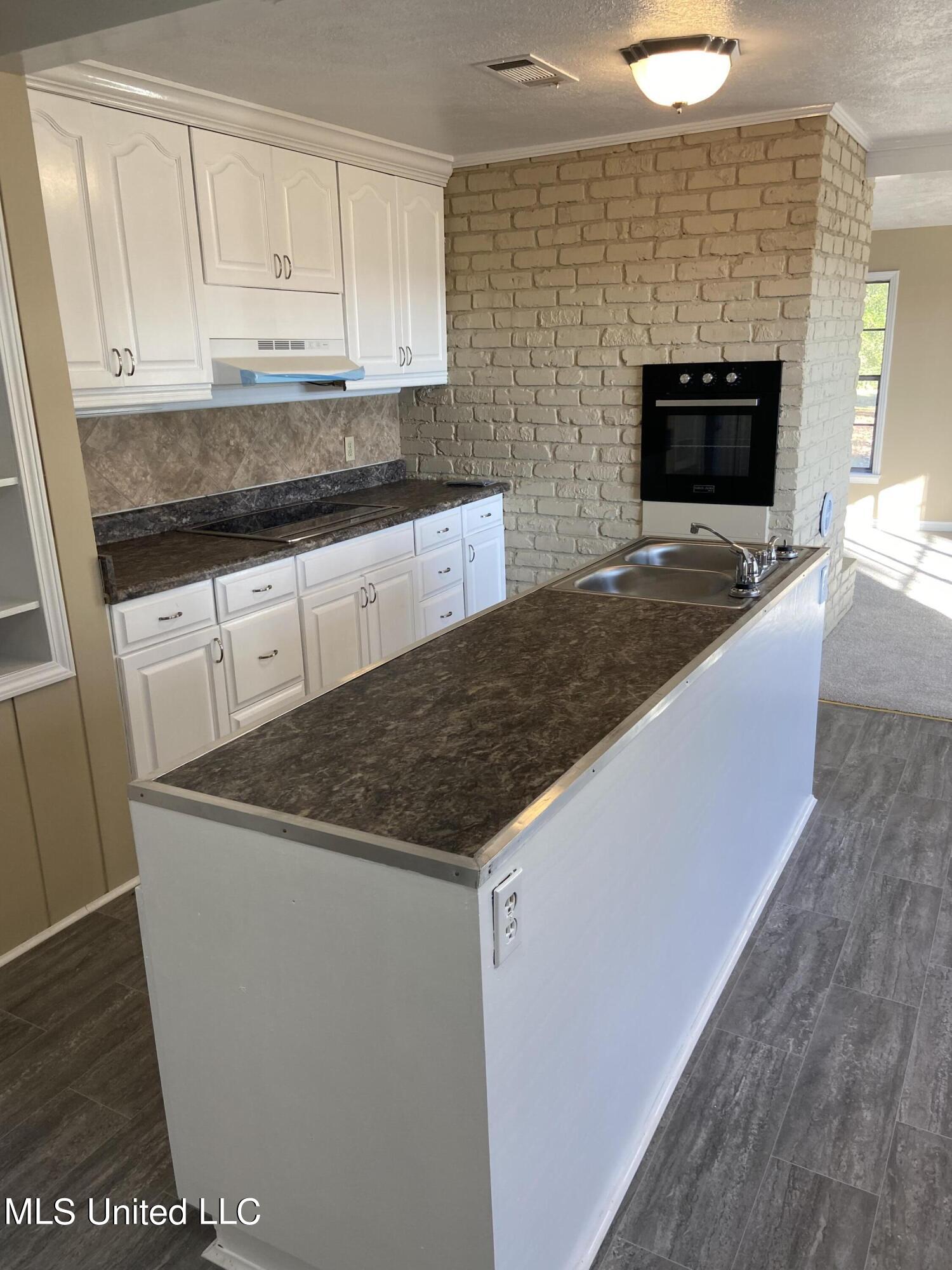 12090 Newton County Martin Road Collinsville, MS 39325 - Photo 4 of 22 IMG_3866