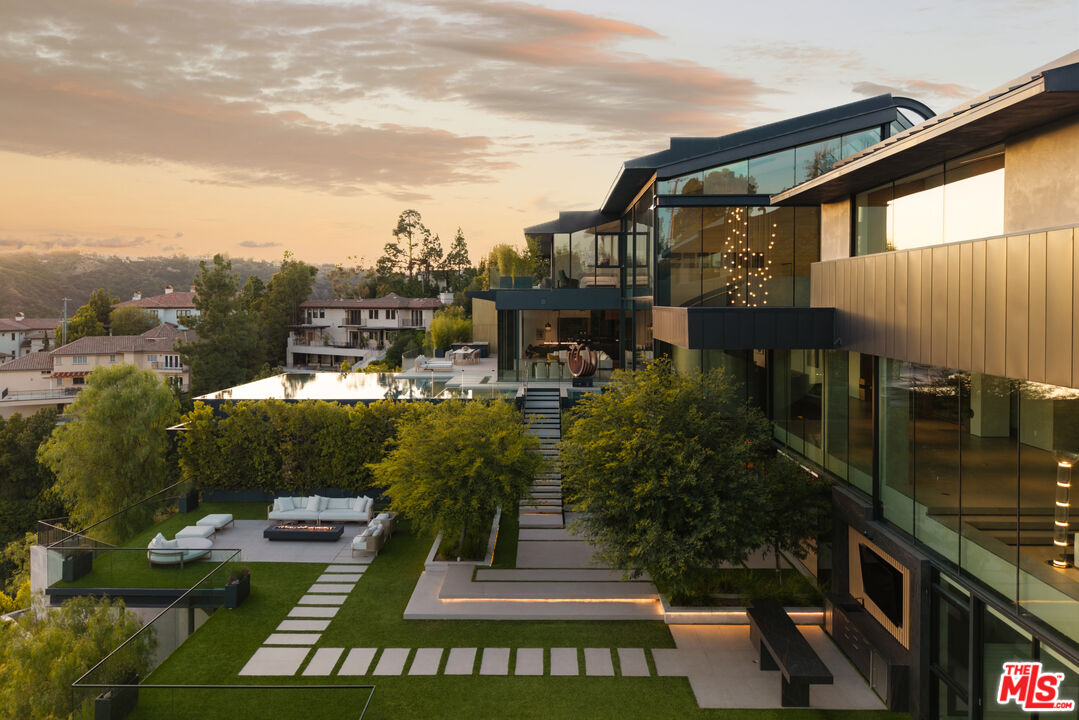 1853 Bel Air Road Los Angeles, CA 90077 - Photo 45 of 54