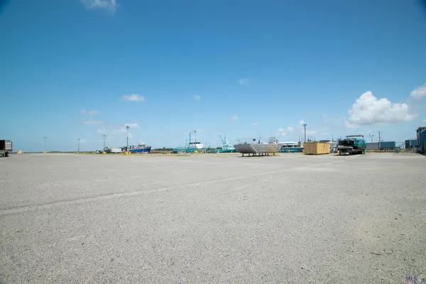 $8,995,000 | 25742 Old Highway 1, Golden Meadow, LA 70357