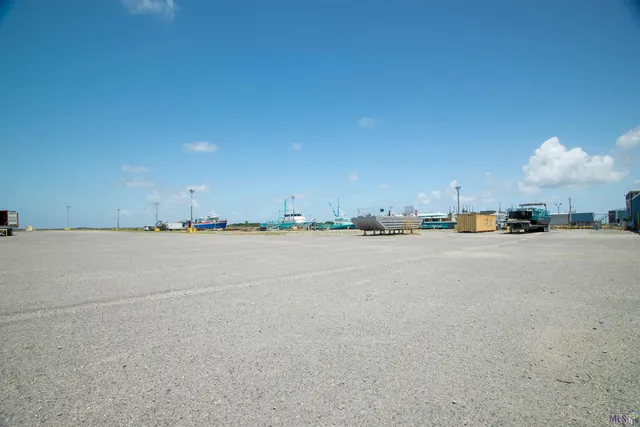 $8,995,000 | 25742 Old Highway 1, Golden Meadow, LA 70357