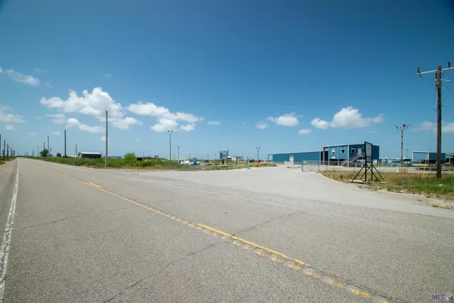 $8,995,000 | 25742 Old Highway 1, Golden Meadow, LA 70357
