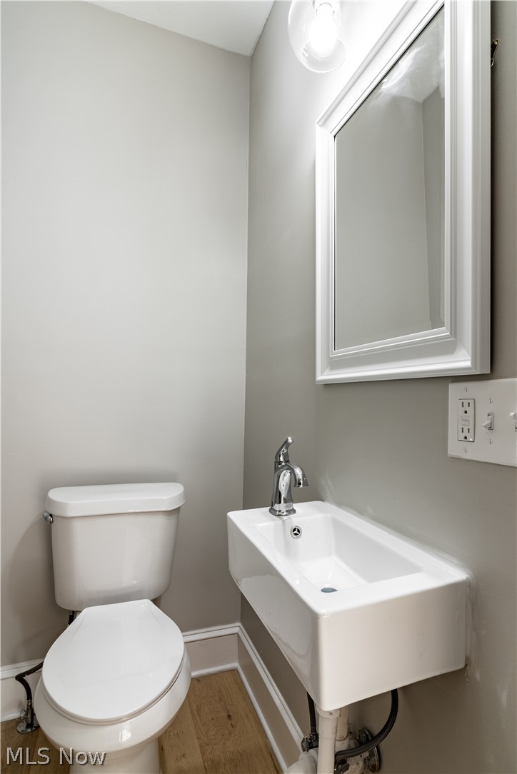 3151 Sycamore Road Cleveland, OH 44118 - Photo 6 of 33