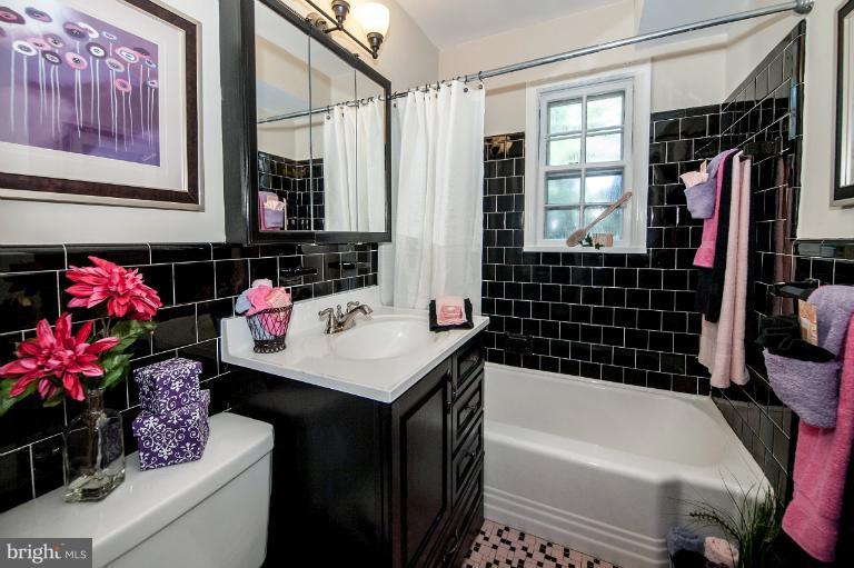 6007 Walton Road Bethesda, MD 20817 - Photo 11 of 28 Bath