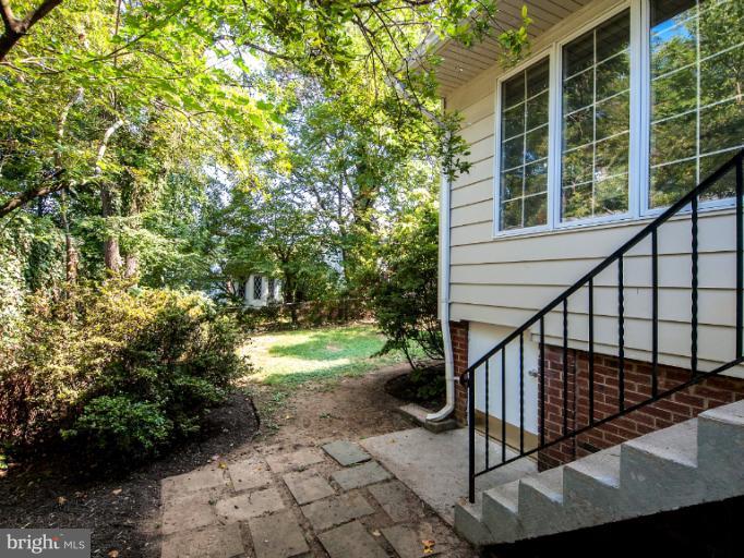 6007 Walton Road Bethesda, MD 20817 - Photo 13 of 28 Exterior (General)
