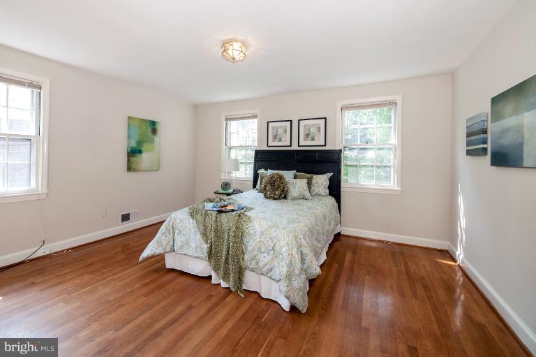 6007 Walton Road Bethesda, MD 20817 - Photo 25 of 28 Bedroom (Master)