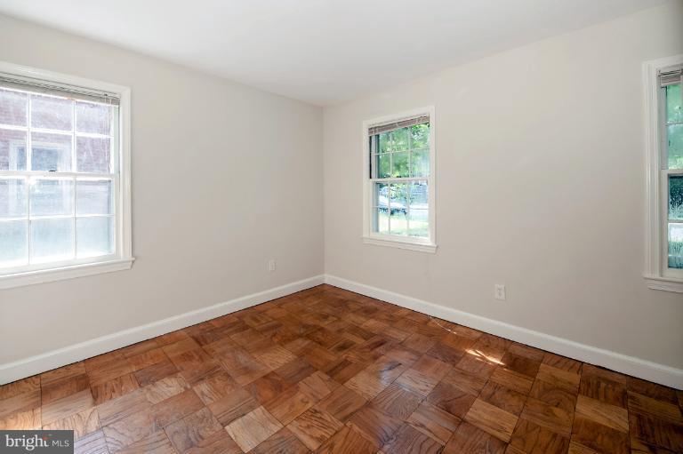 6007 Walton Road Bethesda, MD 20817 - Photo 5 of 28 Bedroom