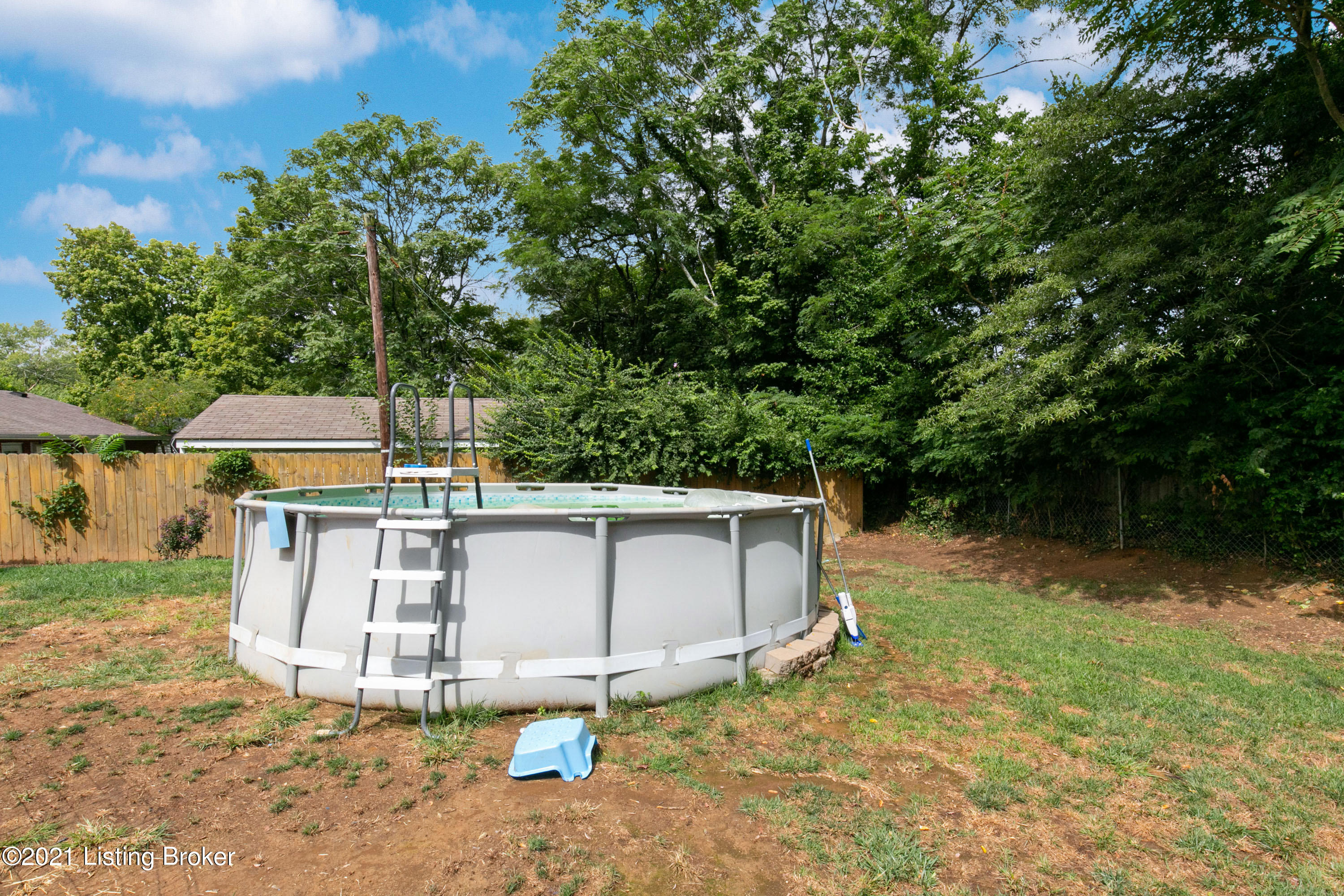 9917 Robsion Road Louisville, KY 40299 - Photo 19 of 21 9917 Robsion