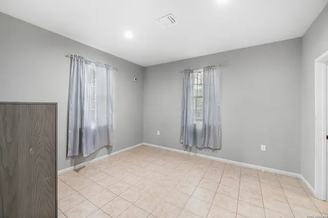 $250,000 | 22914 Skila Drive, Elmendorf, TX 78112