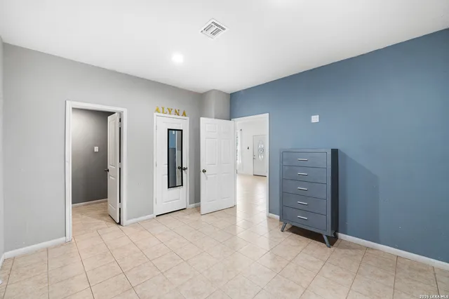 $250,000 | 22914 Skila Drive, Elmendorf, TX 78112