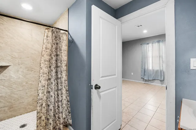 $250,000 | 22914 Skila Drive, Elmendorf, TX 78112