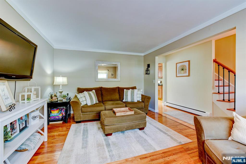 8 Loretta Lane Oak Ridge, NJ 07438 - Photo 13 of 28