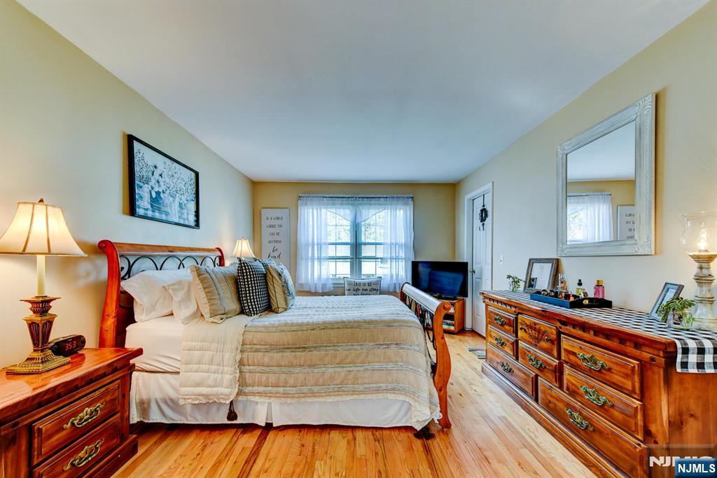 8 Loretta Lane Oak Ridge, NJ 07438 - Photo 15 of 28