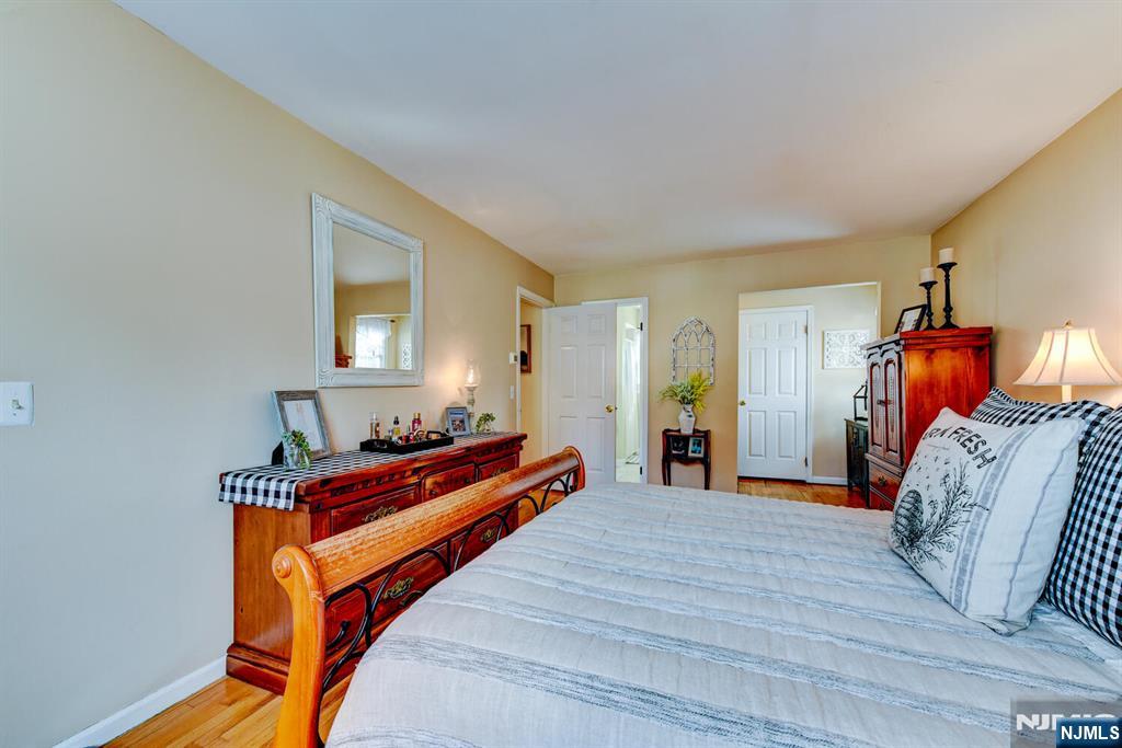 8 Loretta Lane Oak Ridge, NJ 07438 - Photo 16 of 28