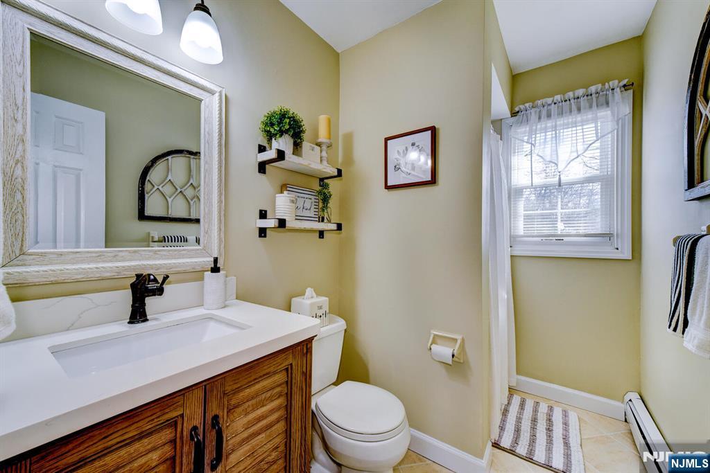 8 Loretta Lane Oak Ridge, NJ 07438 - Photo 17 of 28