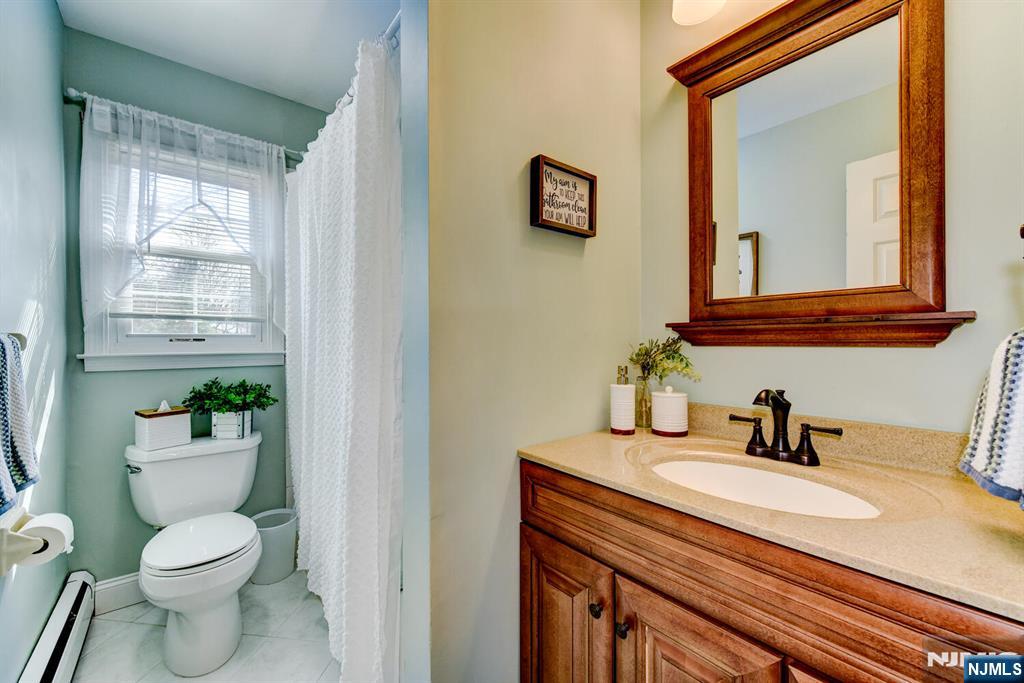 8 Loretta Lane Oak Ridge, NJ 07438 - Photo 22 of 28