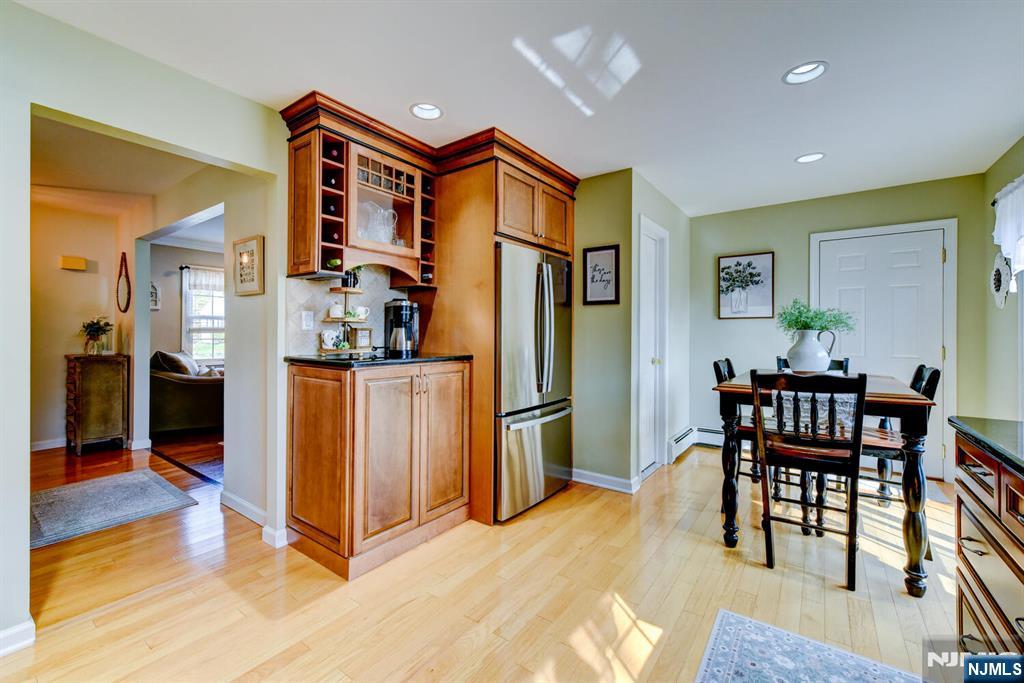 8 Loretta Lane Oak Ridge, NJ 07438 - Photo 10 of 28