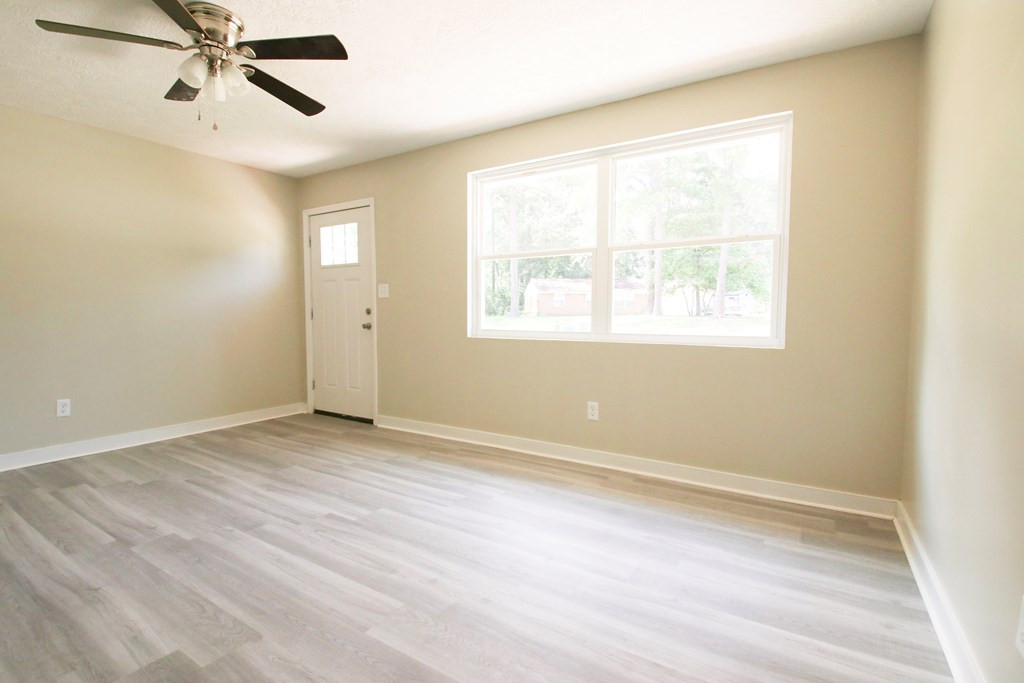 2208 Winston Way Augusta, GA 30906 - Photo 6 of 28 Gallery Image 6