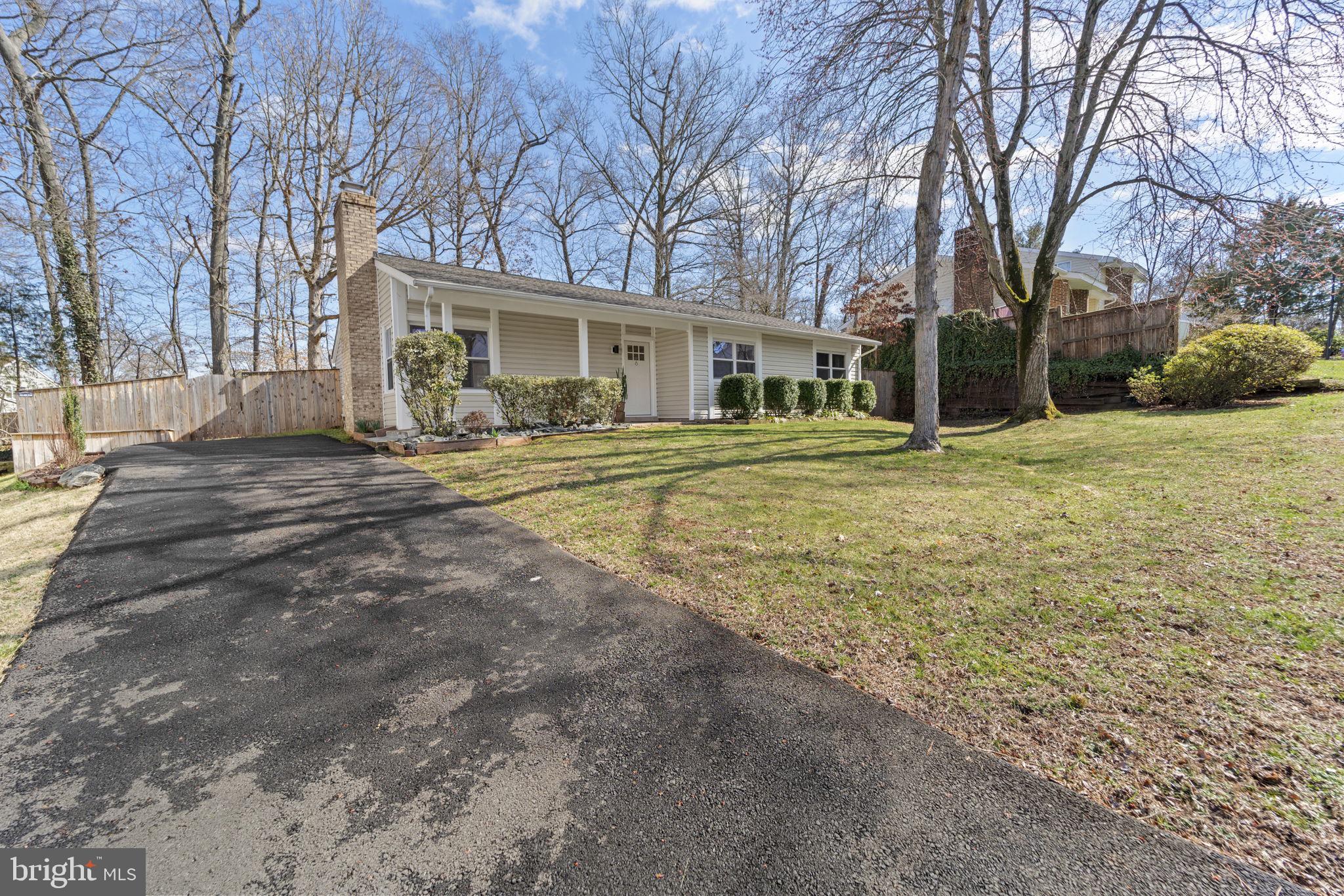 6 Oak Shade Road Sterling, VA 20164 - Photo 3 of 35 Gallery Image 3