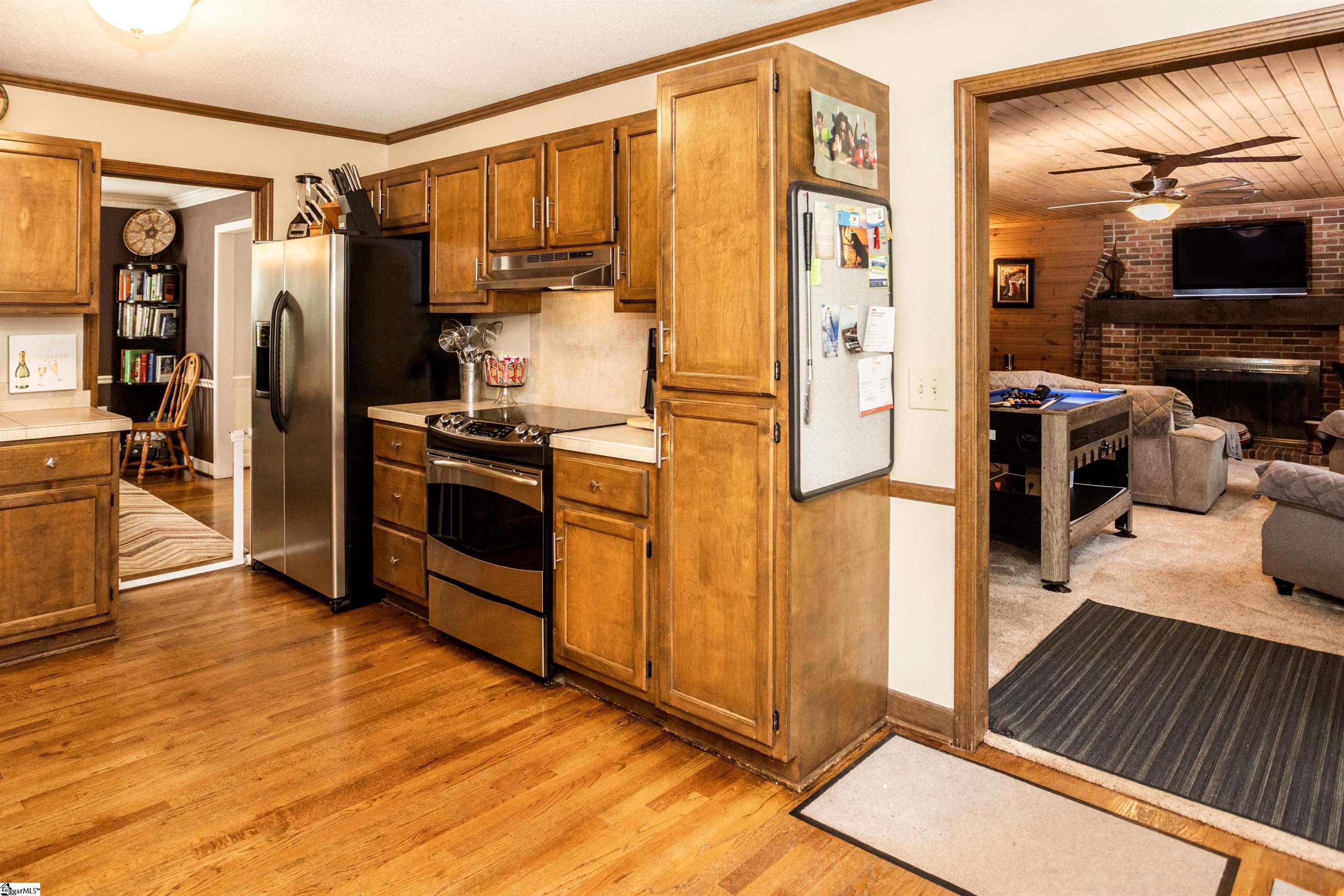 206 Gilderbrook Road Greenville, SC 29615 - Photo 8 of 32 Gallery Image 8