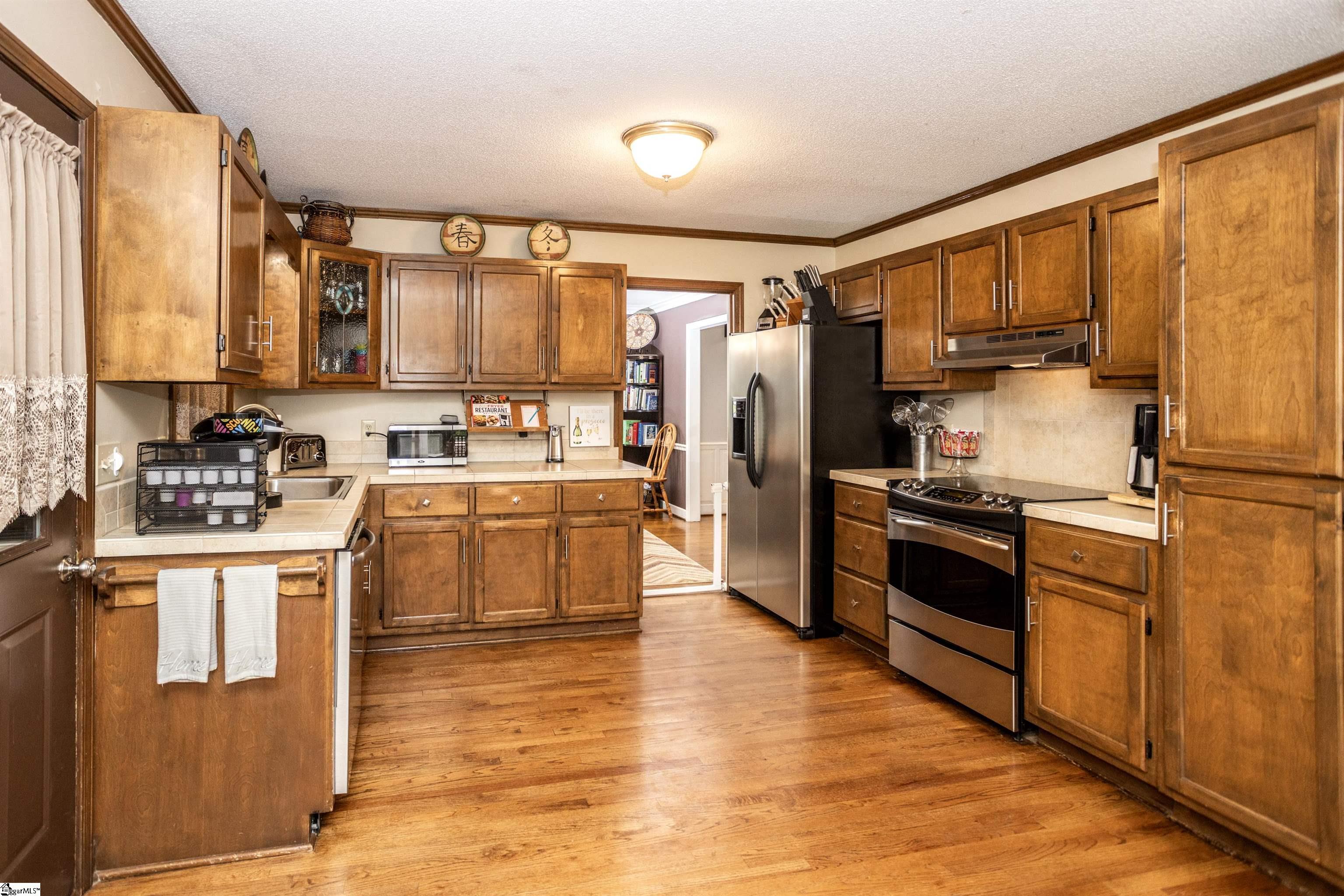 206 Gilderbrook Road Greenville, SC 29615 - Photo 9 of 32 Gallery Image 9