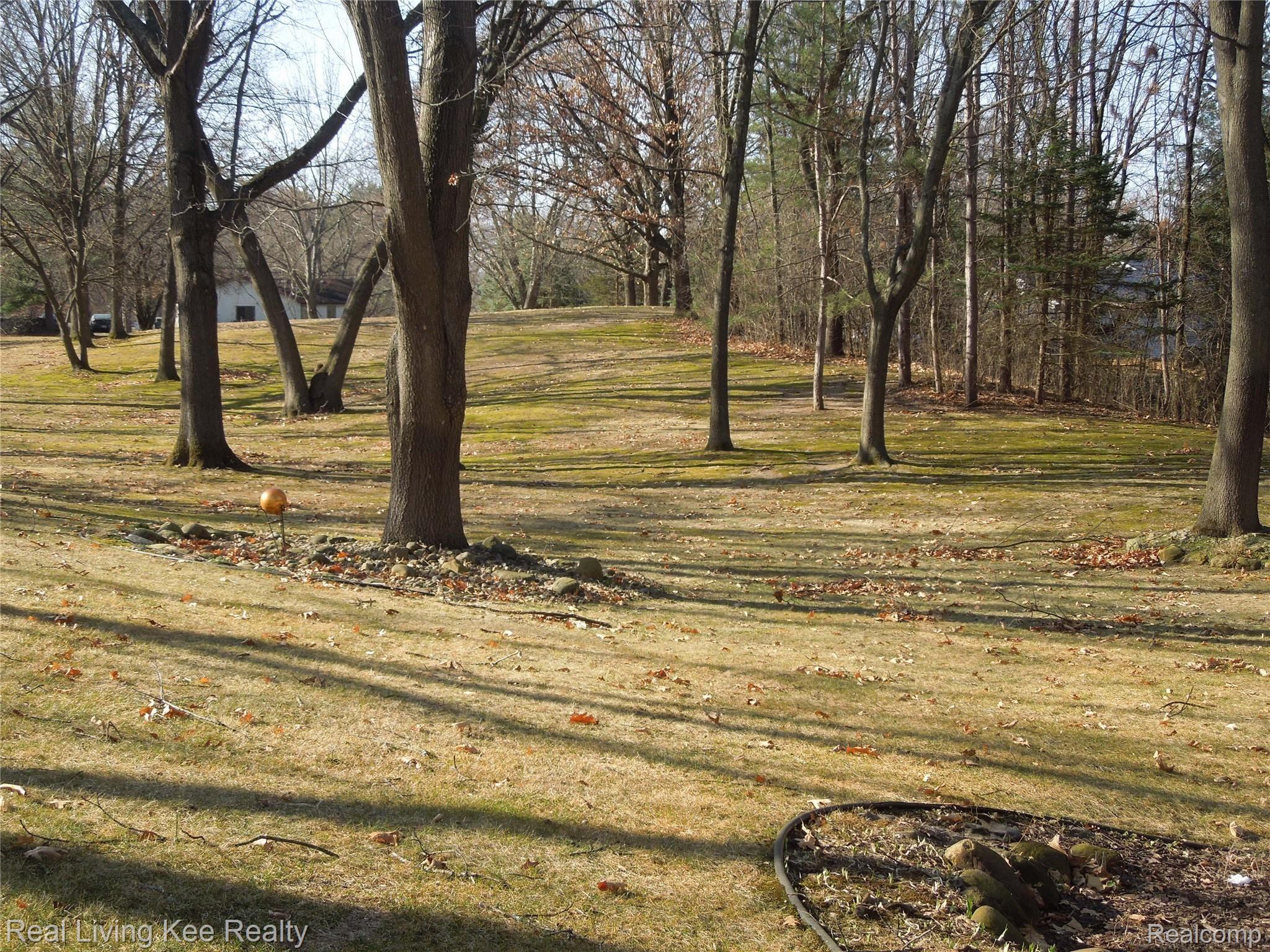 3648 Gregory Road Lake Orion, MI 48359 - Photo 62 of 68 Yard