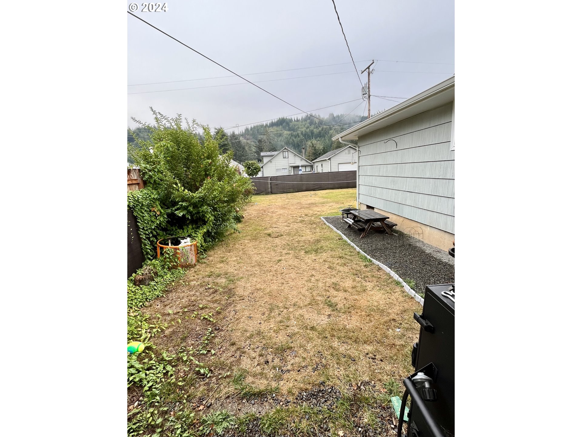 2064 Birch Avenue Reedsport, OR 97467 - Photo 17 of 18 Yard