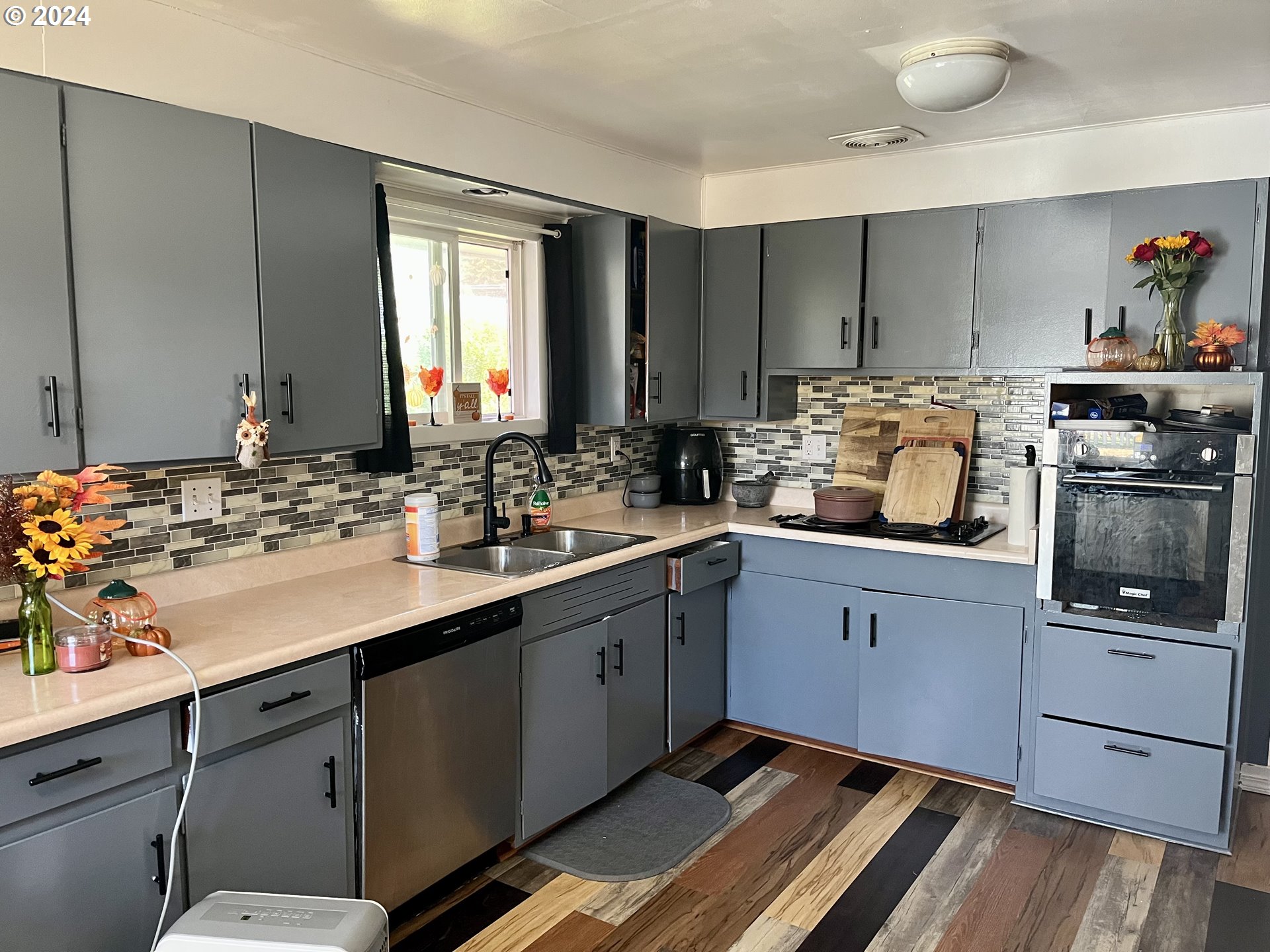 2064 Birch Avenue Reedsport, OR 97467 - Photo 4 of 18 Kitchen