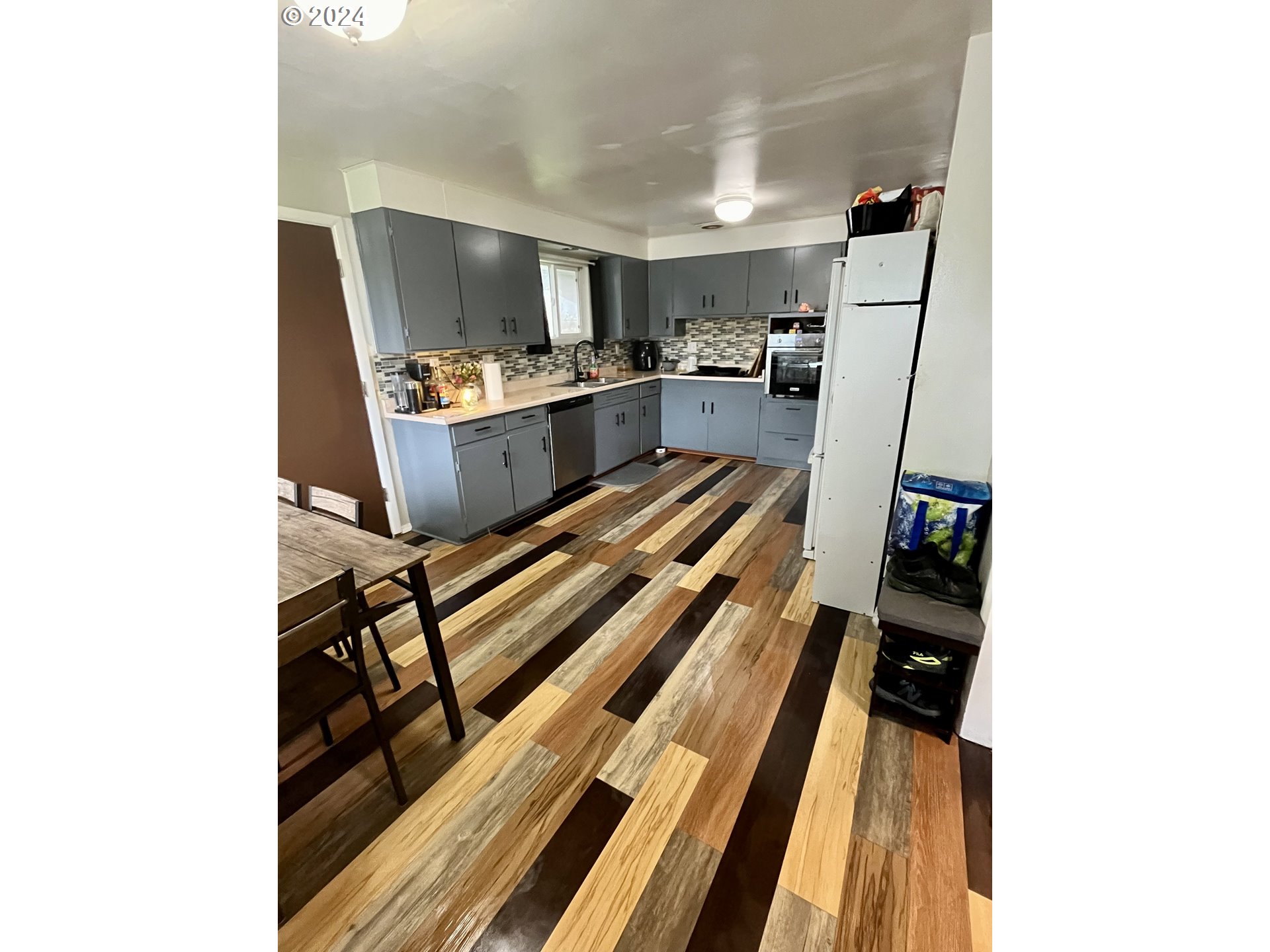 2064 Birch Avenue Reedsport, OR 97467 - Photo 5 of 18 Kitchen