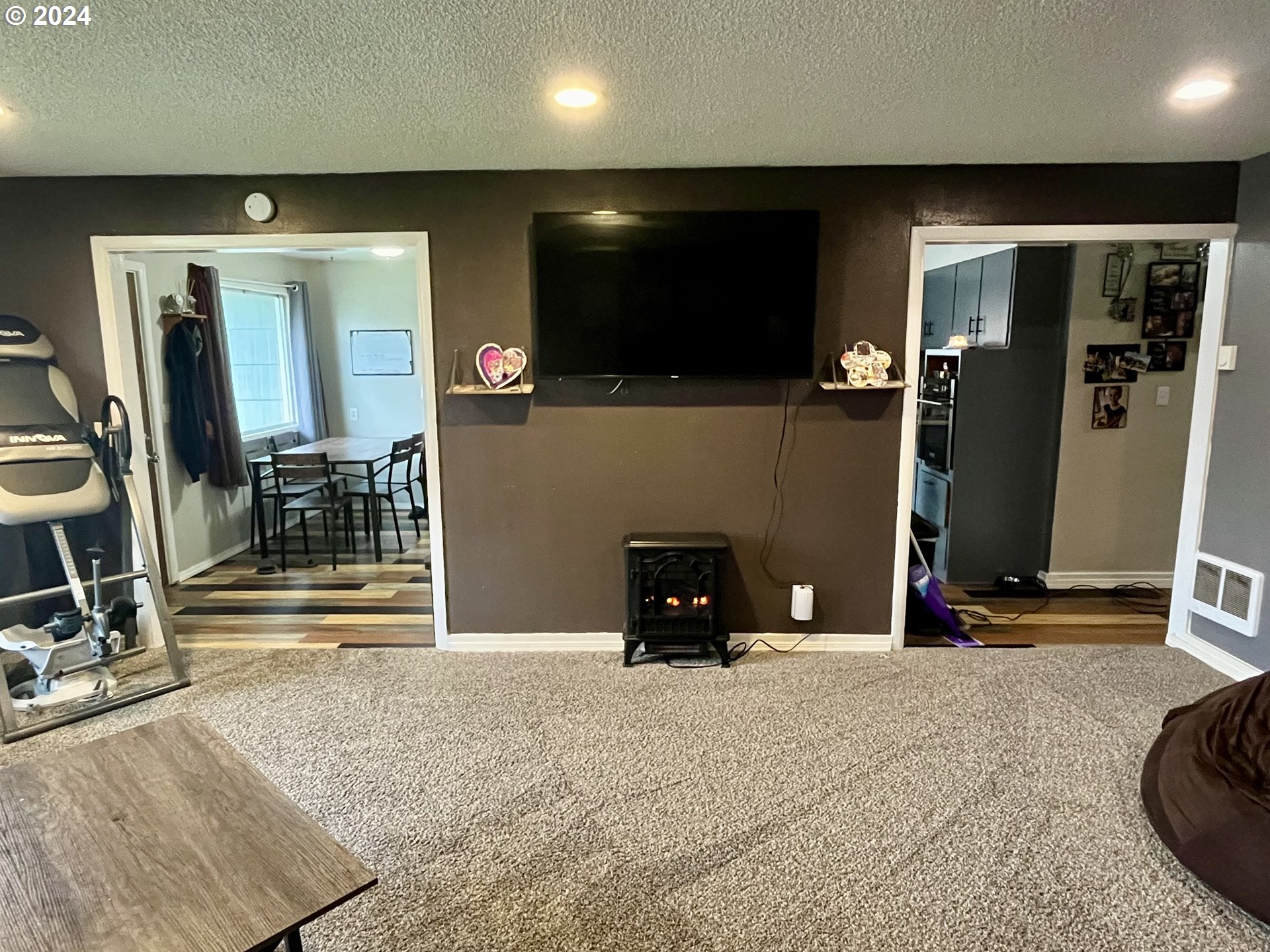 2064 Birch Avenue Reedsport, OR 97467 - Photo 6 of 18 Living Room