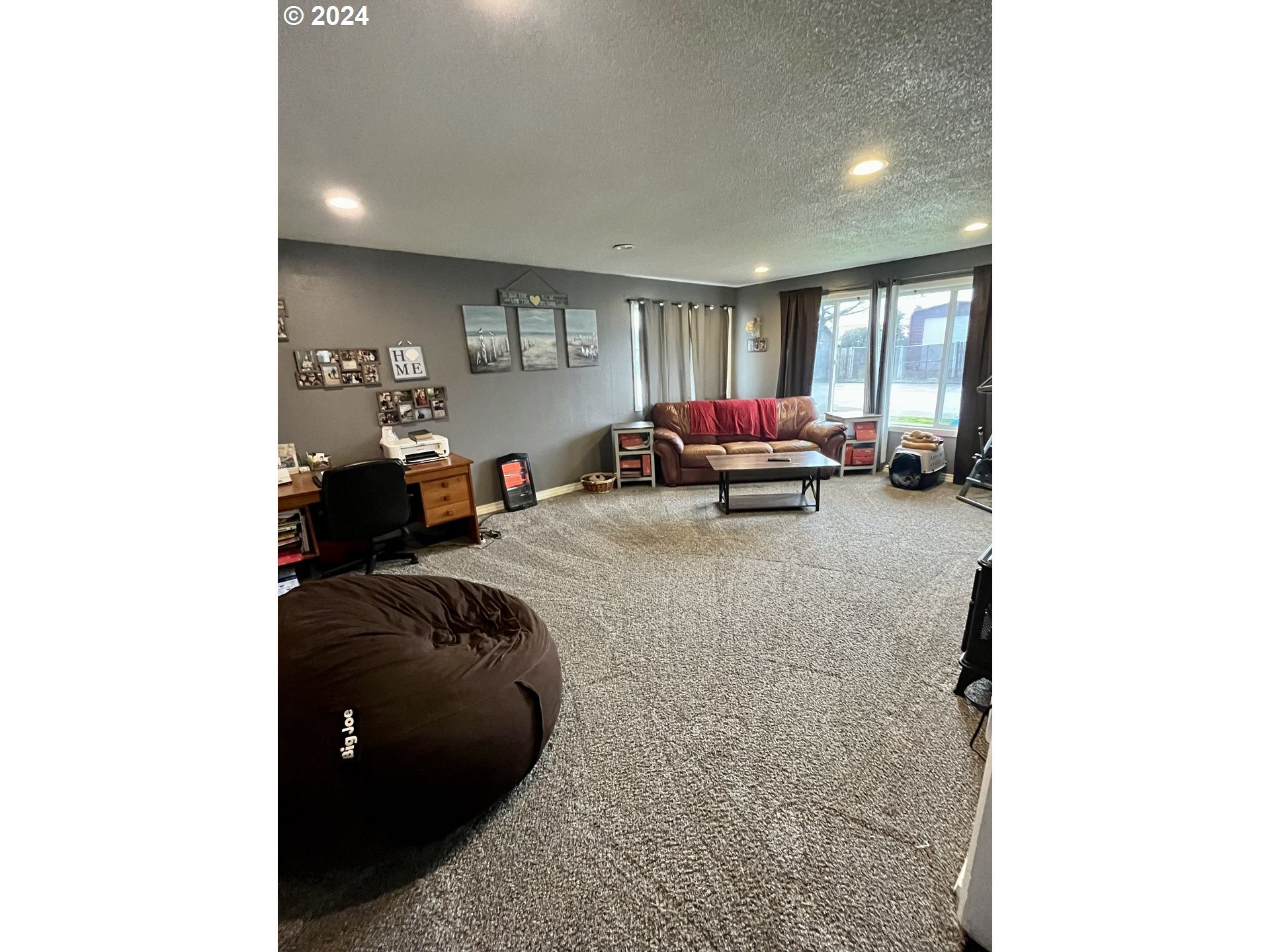 2064 Birch Avenue Reedsport, OR 97467 - Photo 7 of 18 Living Room