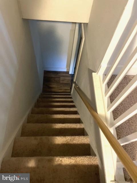 10549 Georgetown Road Laurel, DE 19956 - Photo 23 of 25 Staircase