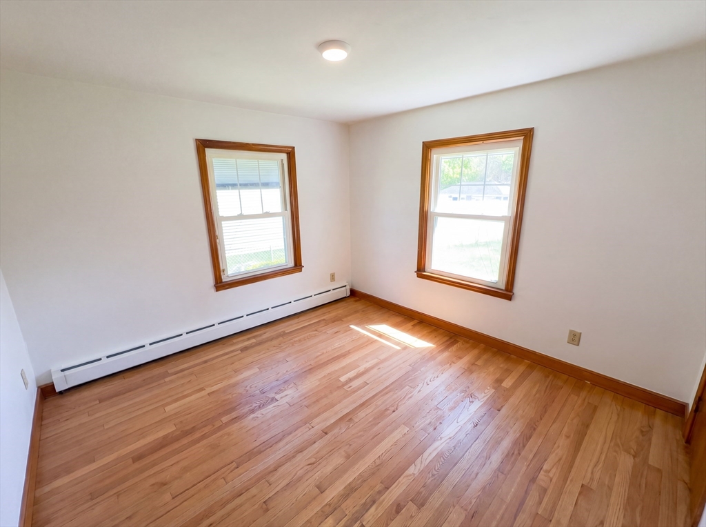 41 Hicks Street Chicopee, MA 01020 - Photo 12 of 15