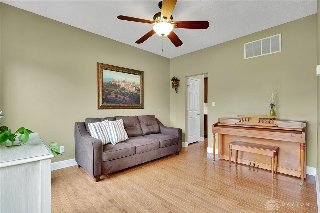 95 Keevers Point Springboro, OH 45066 - Photo 9 of 64 Gallery Image 9