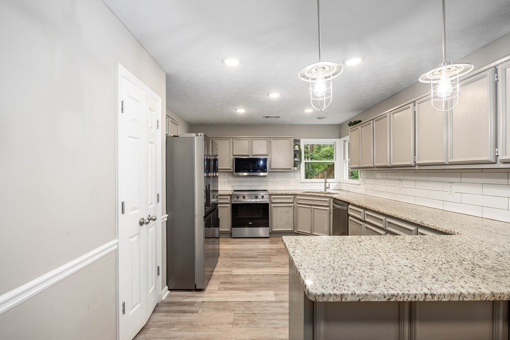 53 Lee Road Phenix City, AL 36870 - Photo 17 of 56