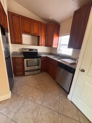 $1,800 | 4838 Cambridge Street, Lake Worth, FL 33463