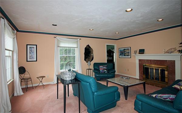 1 Nolan Farm Road Wayland, MA 01778 - Photo 5 of 29 Gallery Image 5