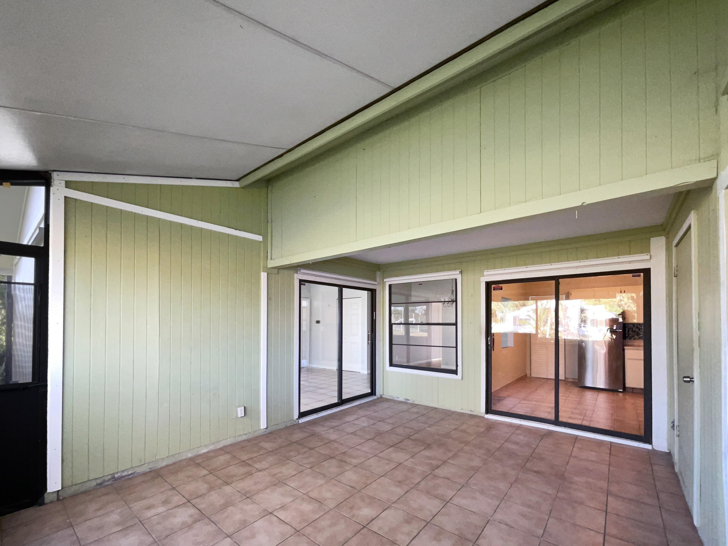 4249 Willow Pond Circle West Palm Beach, FL 33417 - Photo 27 of 30 a view of an empty room and window