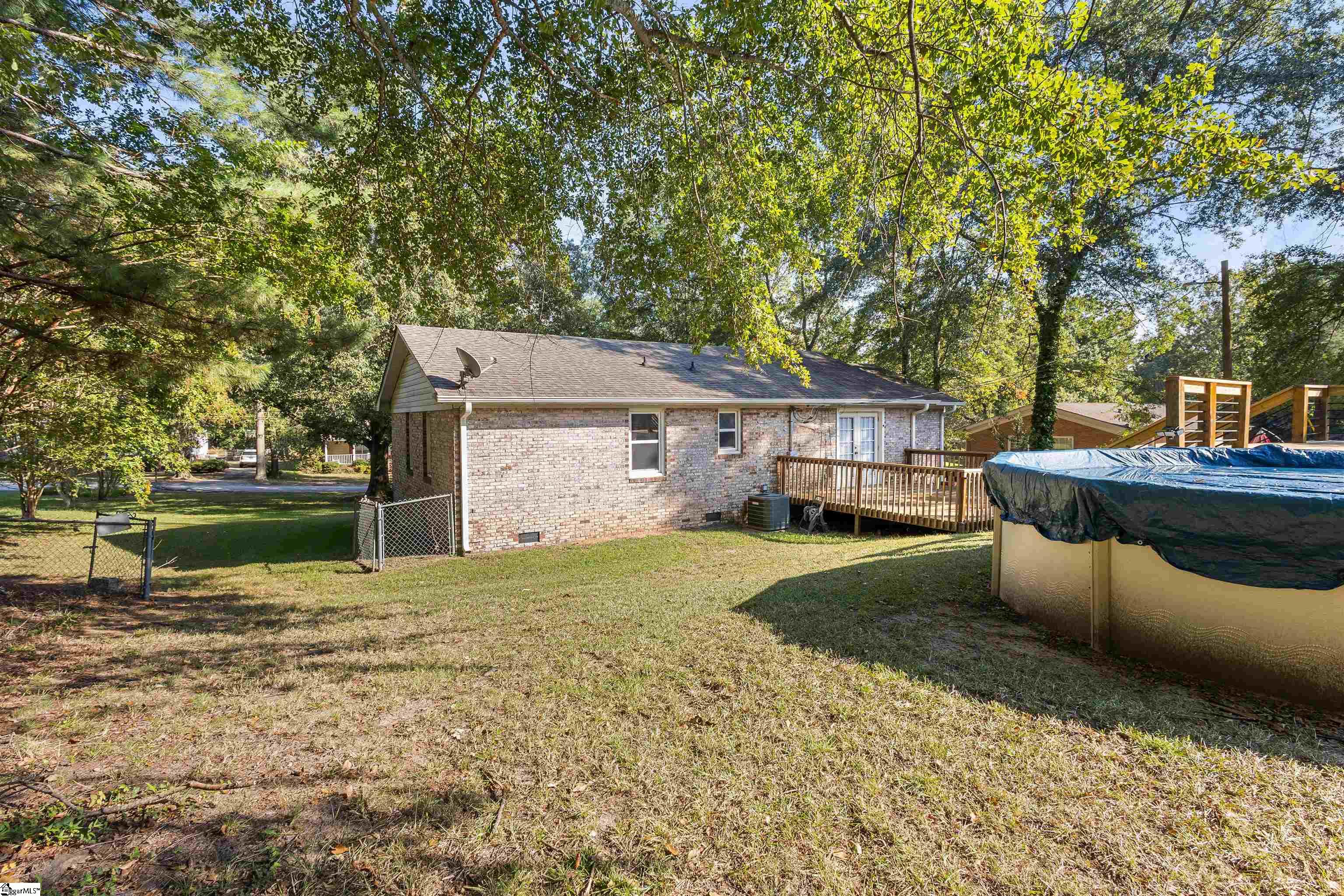 108 Edgewood Drive Laurens, SC 29360 - Photo 24 of 27