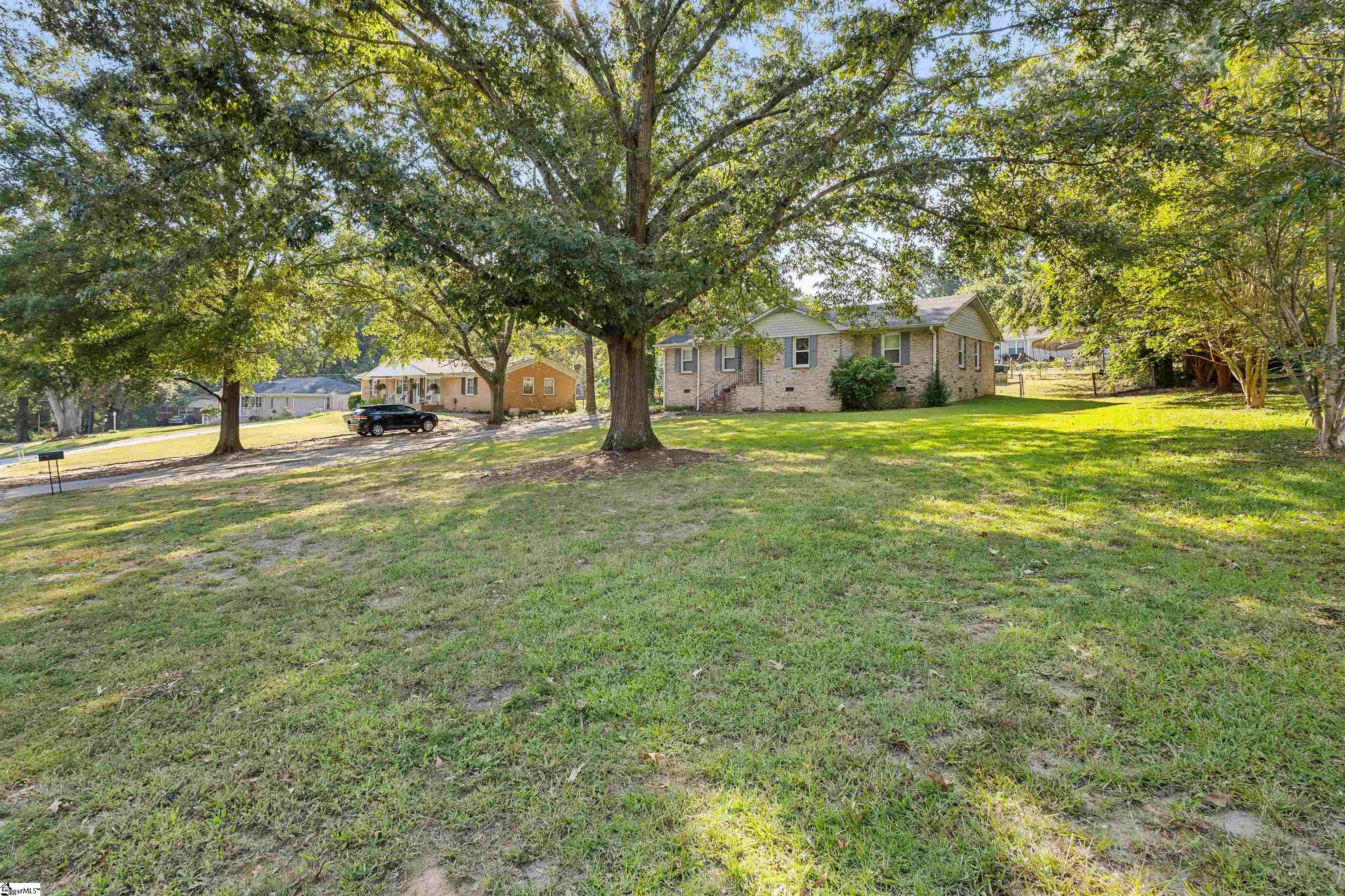 108 Edgewood Drive Laurens, SC 29360 - Photo 27 of 27